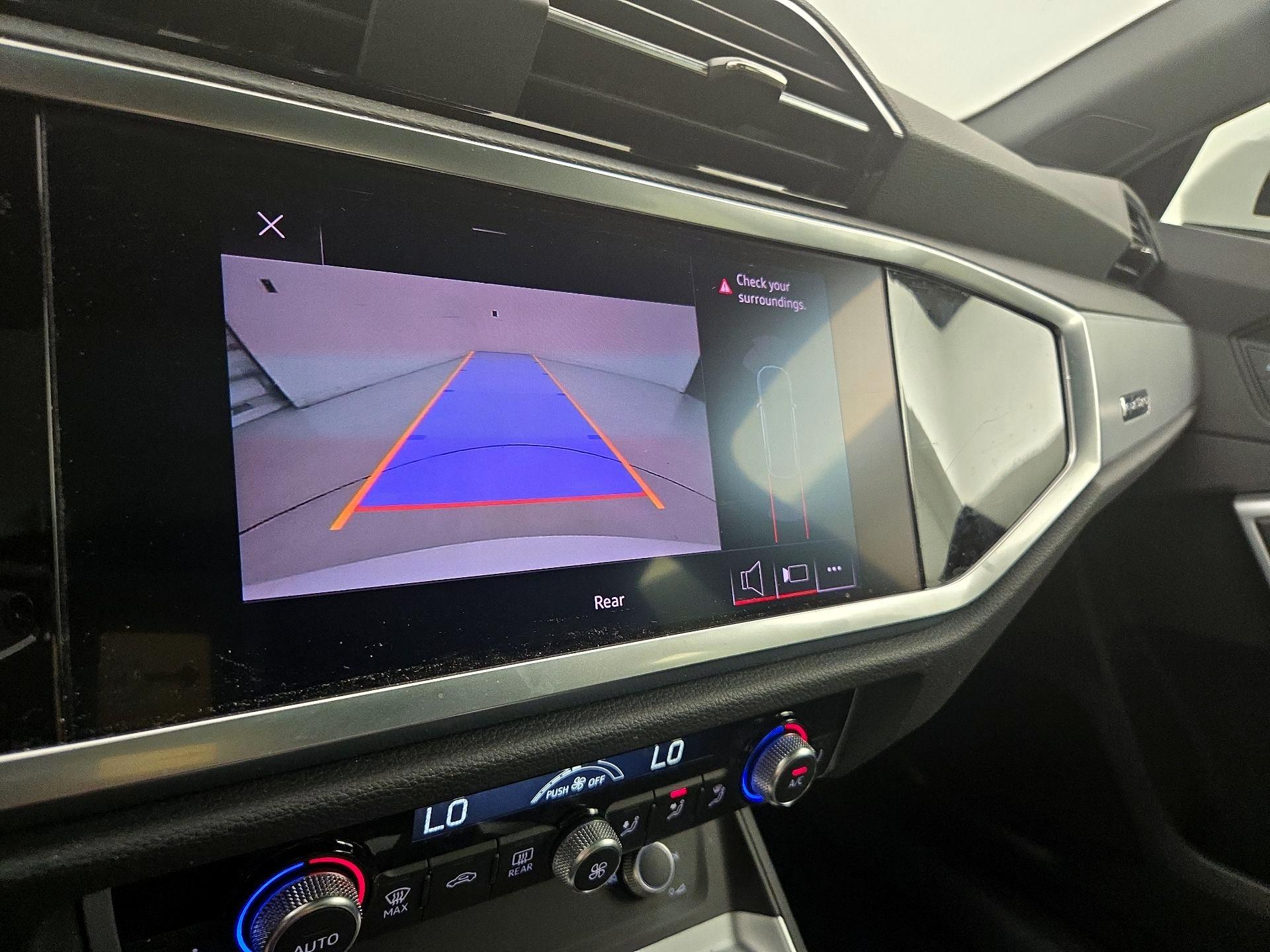 Thumbnail: 2020 Audi Q3 - 13