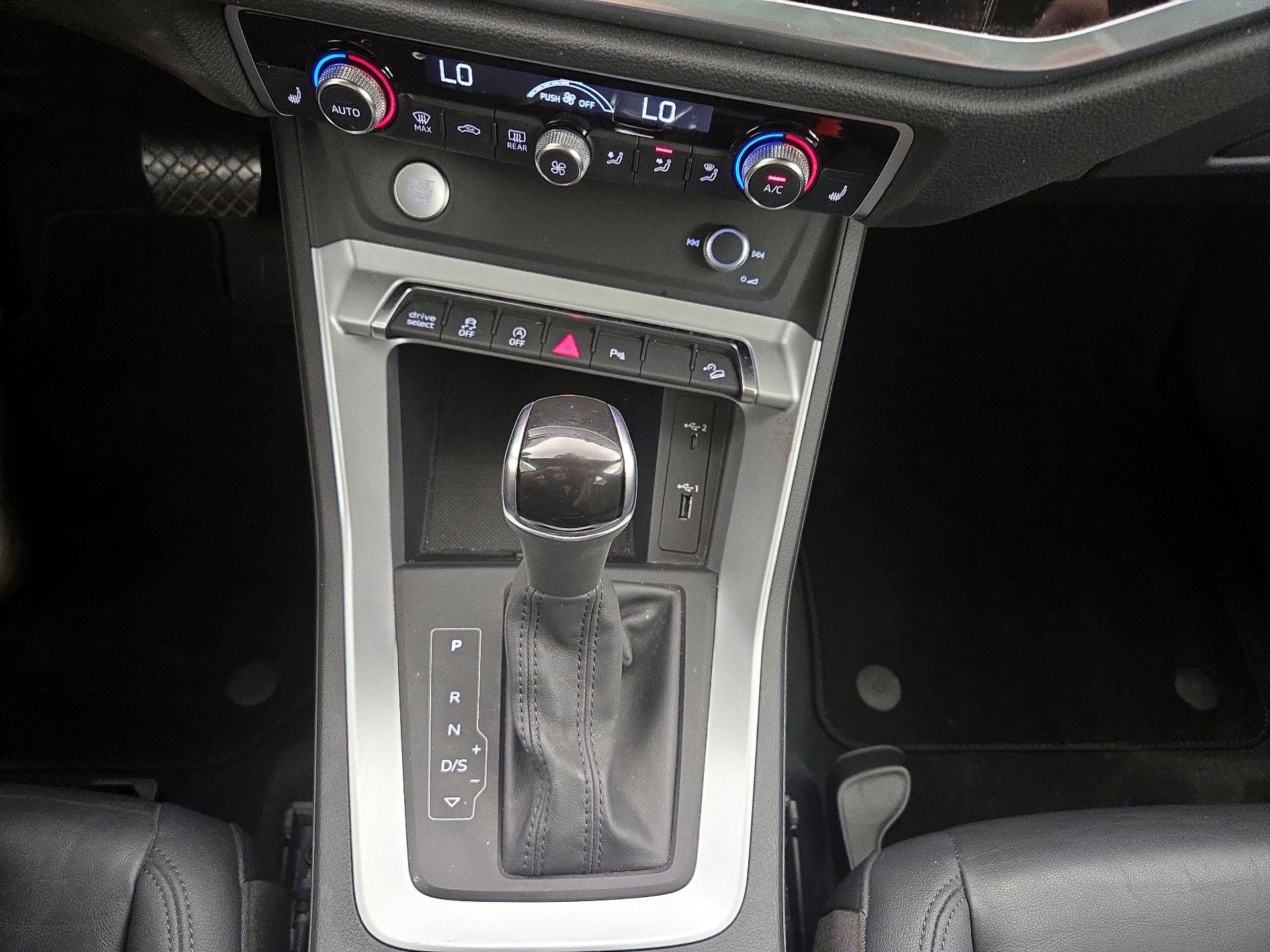 Thumbnail: 2020 Audi Q3 - 16