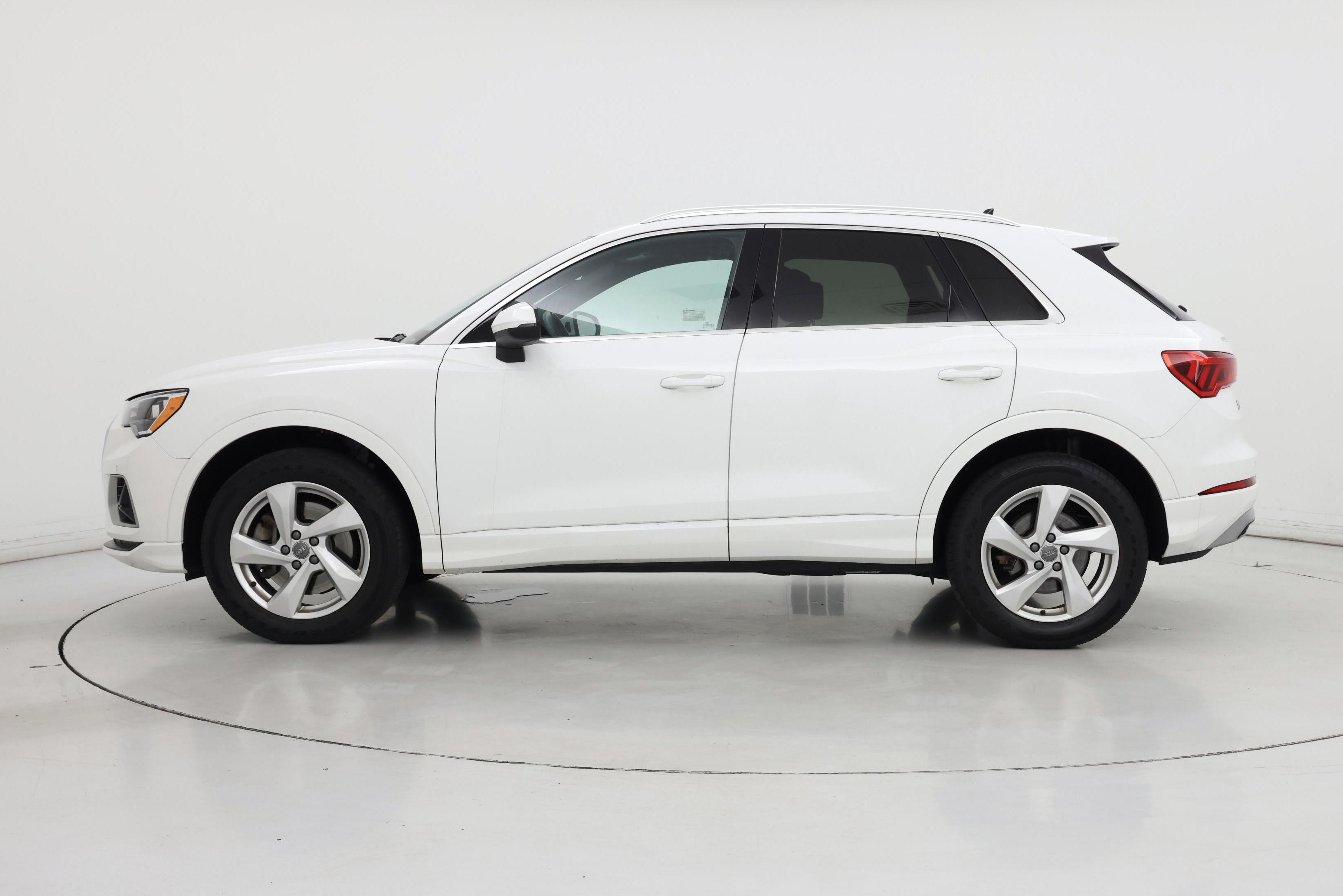 Thumbnail: 2020 Audi Q3 - 3