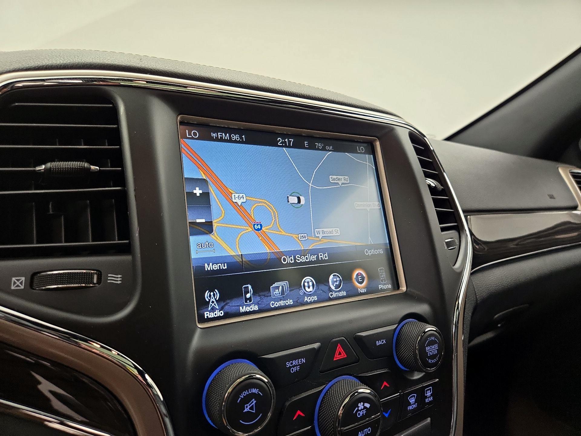Thumbnail: 2015 Jeep Grand Cherokee - 14