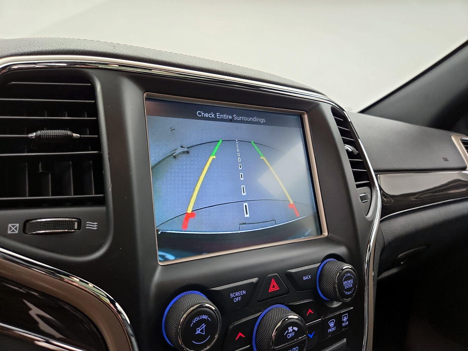 Thumbnail: 2015 Jeep Grand Cherokee - 15