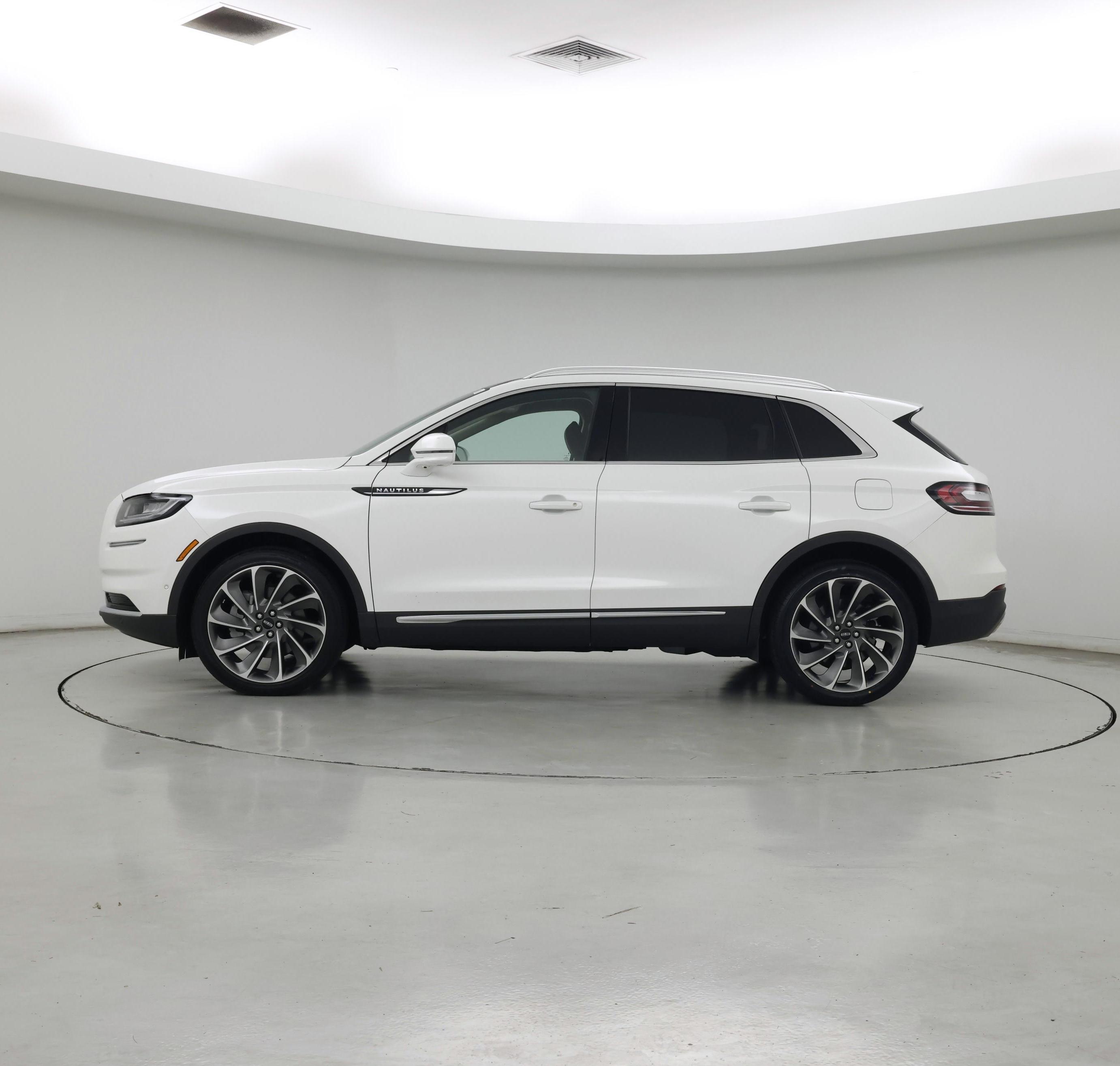 Thumbnail: 2022 Lincoln Nautilus - 3