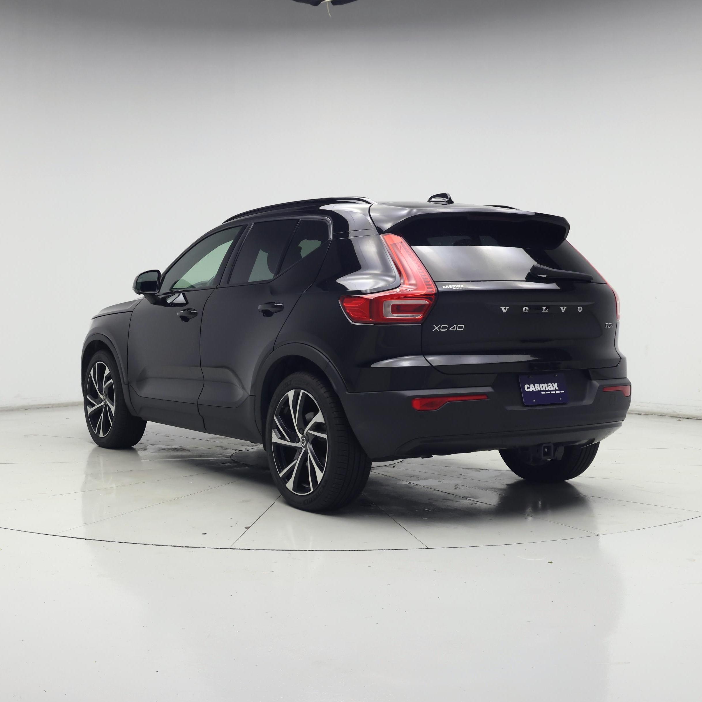 Thumbnail: 2021 Volvo XC40 - 2