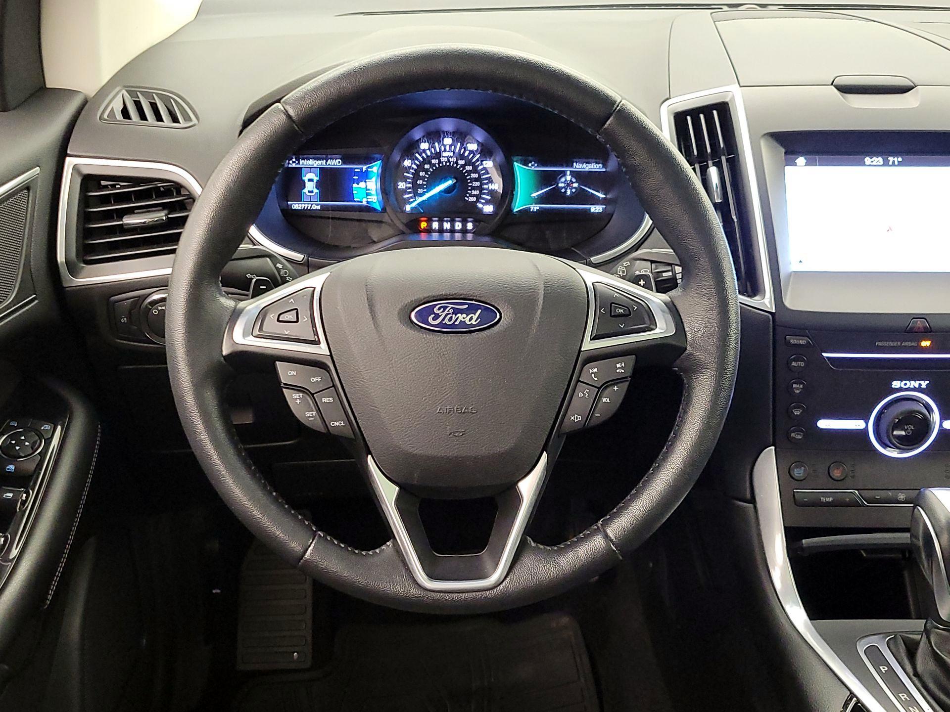 Thumbnail: 2016 Ford Edge - 10