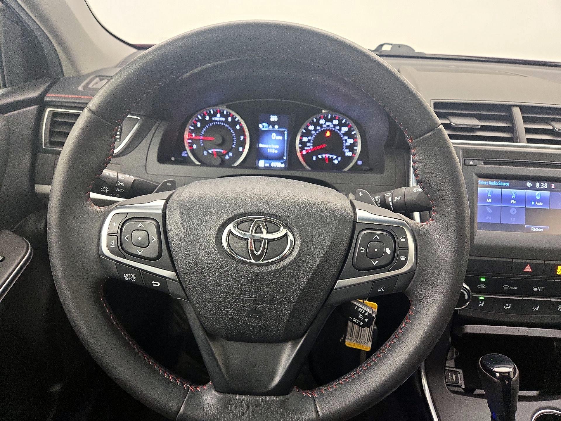 Thumbnail: 2017 Toyota Camry - 10