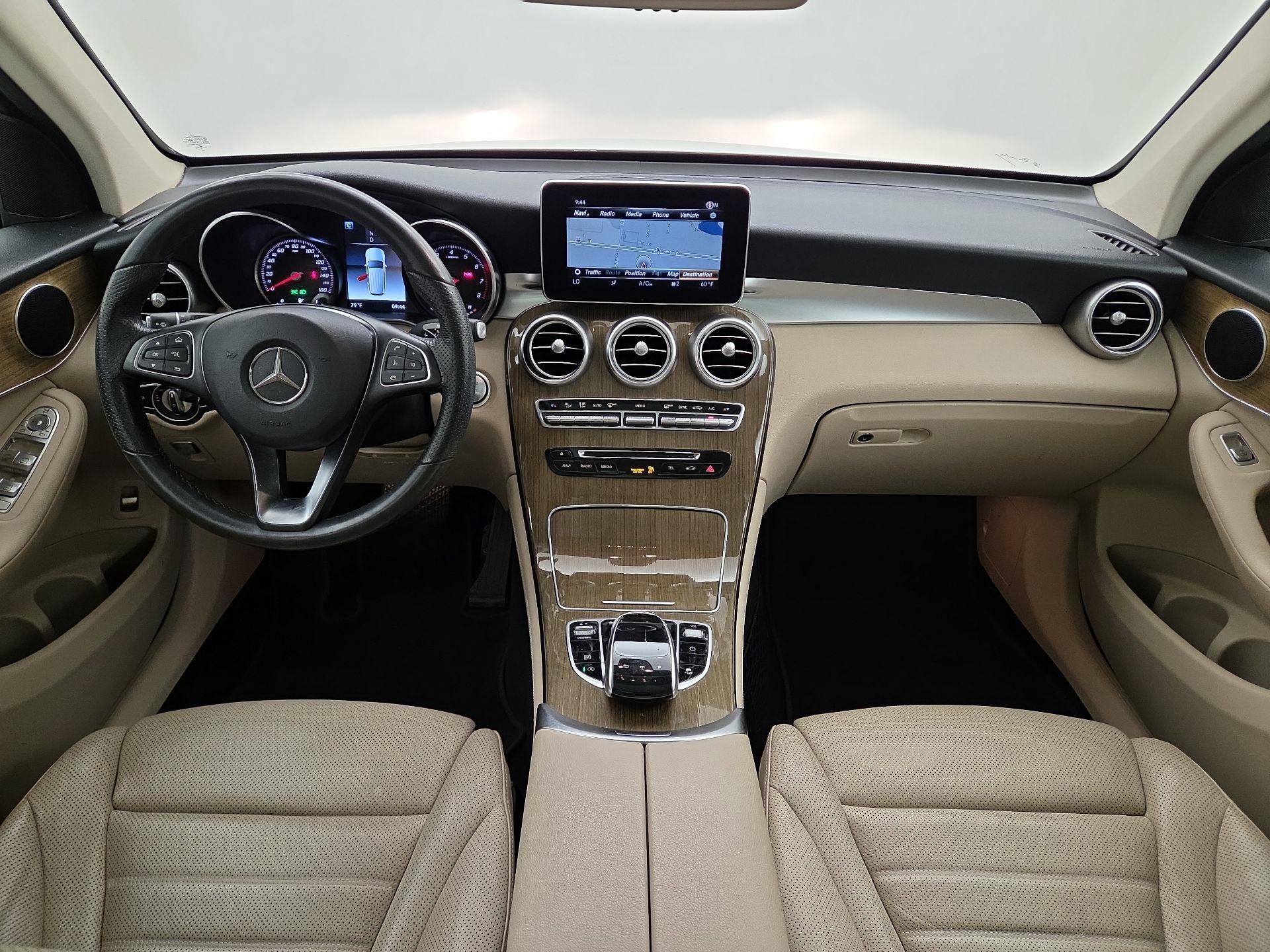 Thumbnail: 2019 Mercedes-Benz GLC - 9