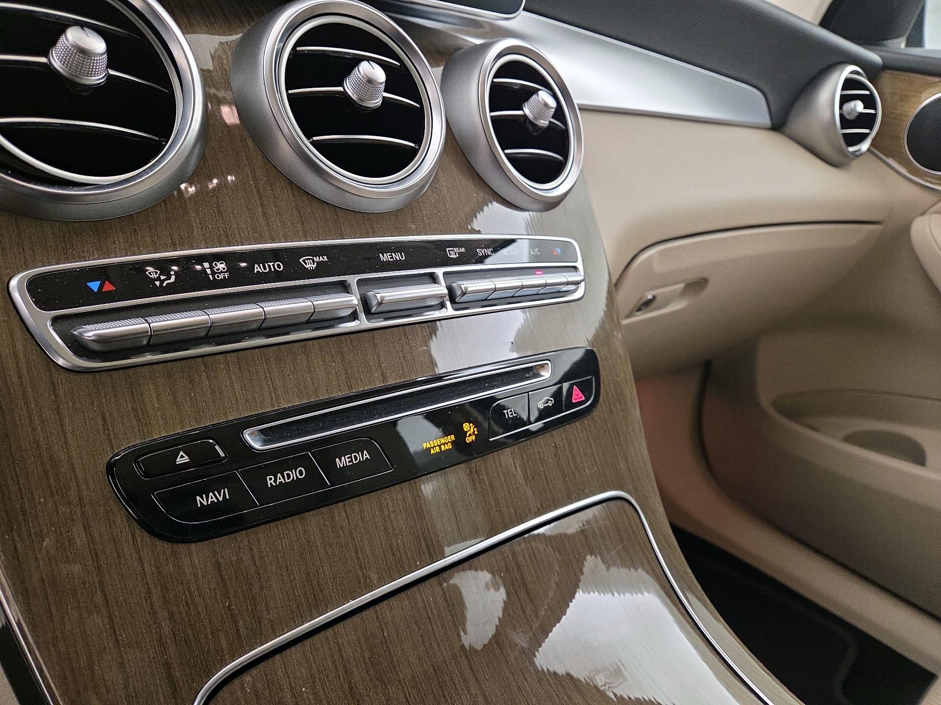 Thumbnail: 2019 Mercedes-Benz GLC - 17