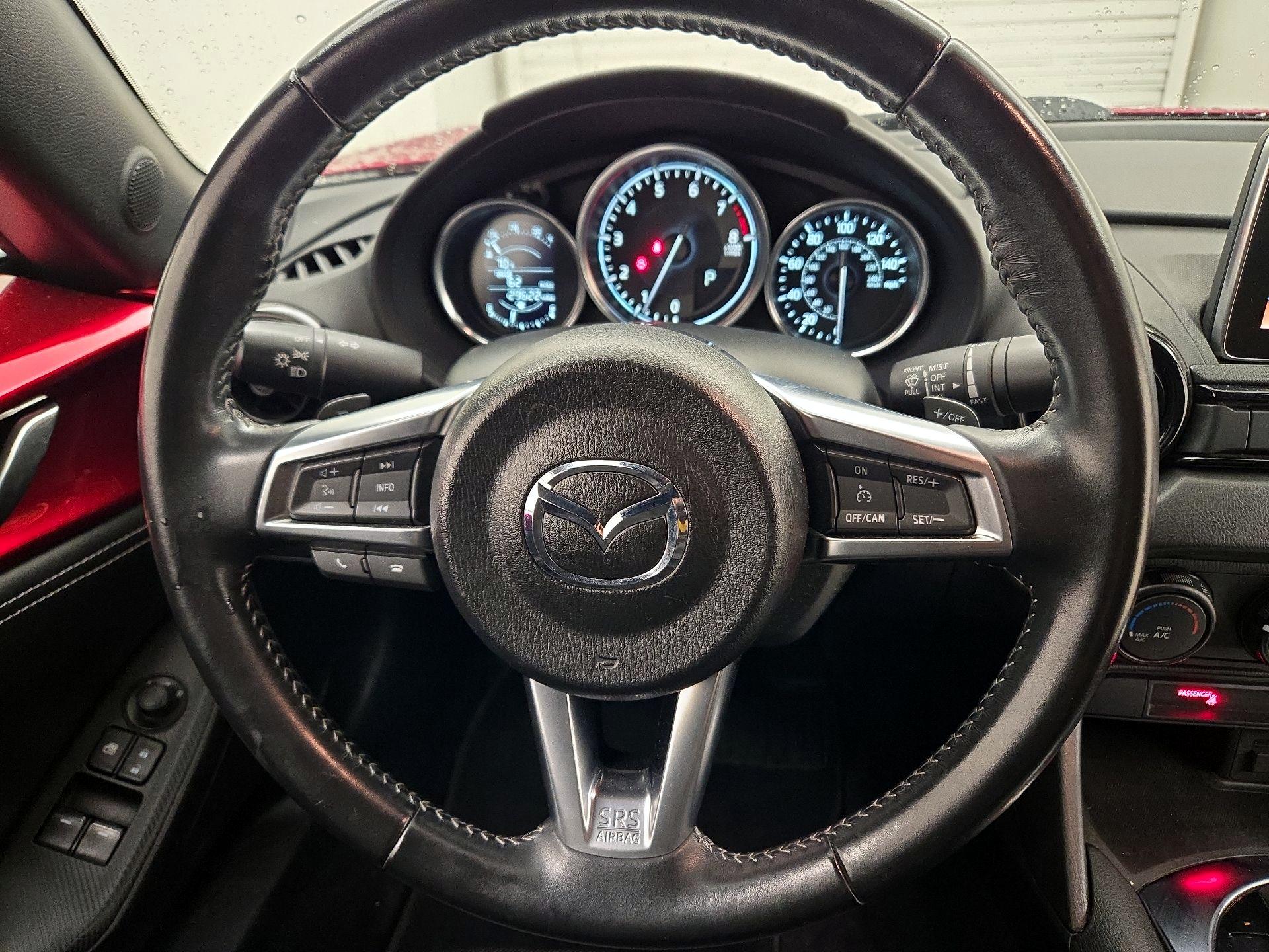Thumbnail: 2020 Mazda MX-5 Miata - 10