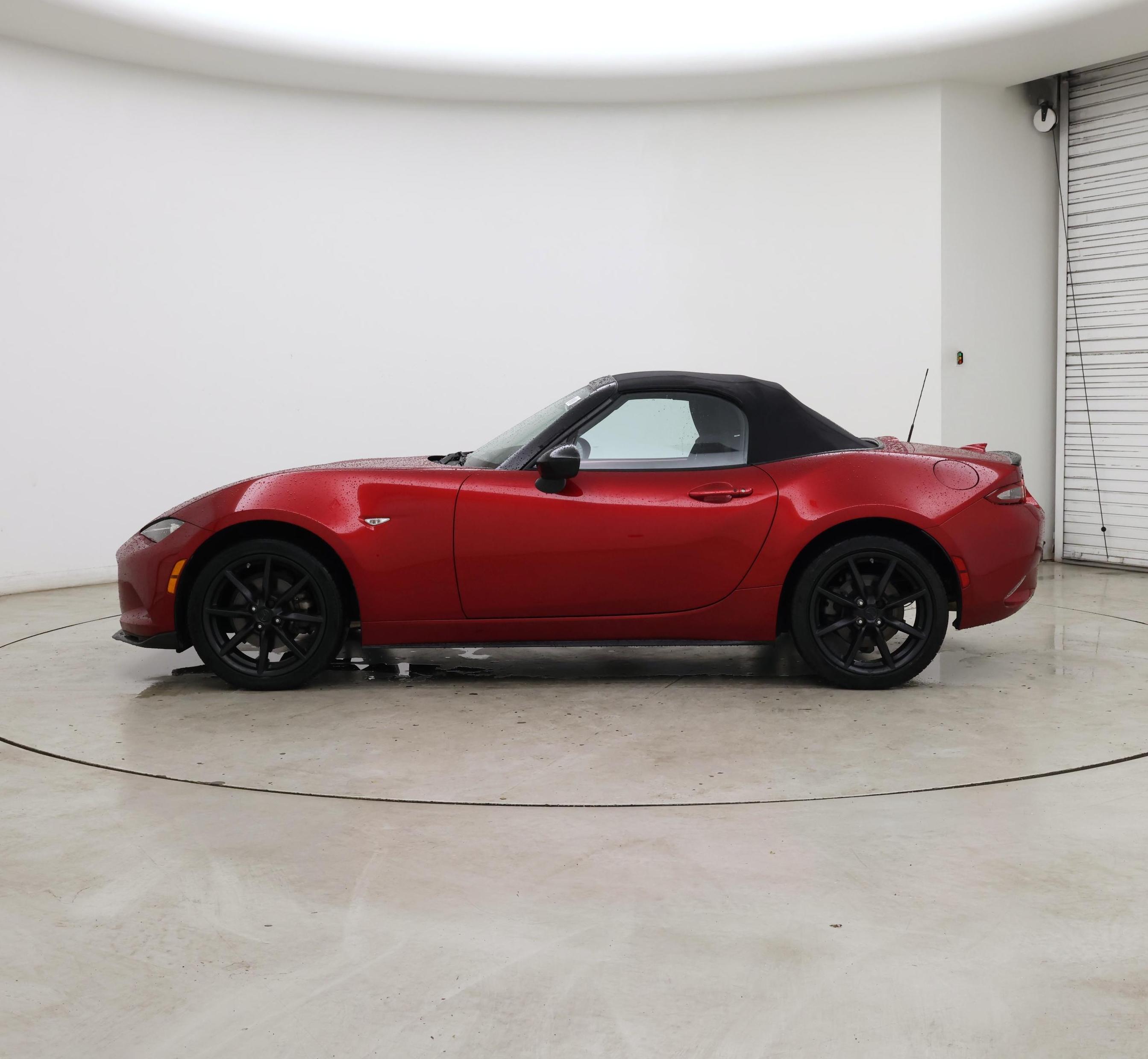 Thumbnail: 2020 Mazda MX-5 Miata - 3
