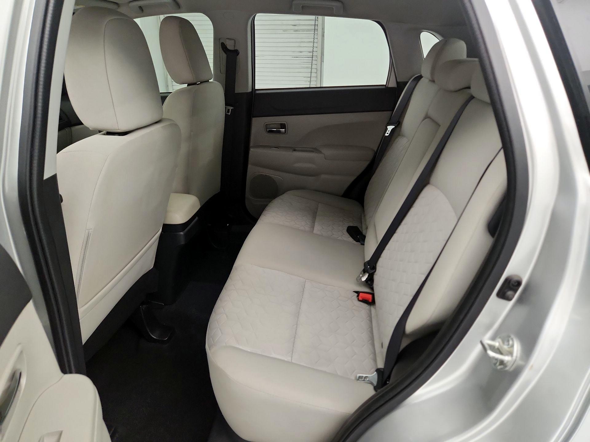 Thumbnail: 2021 Mitsubishi Outlander Sport - 17