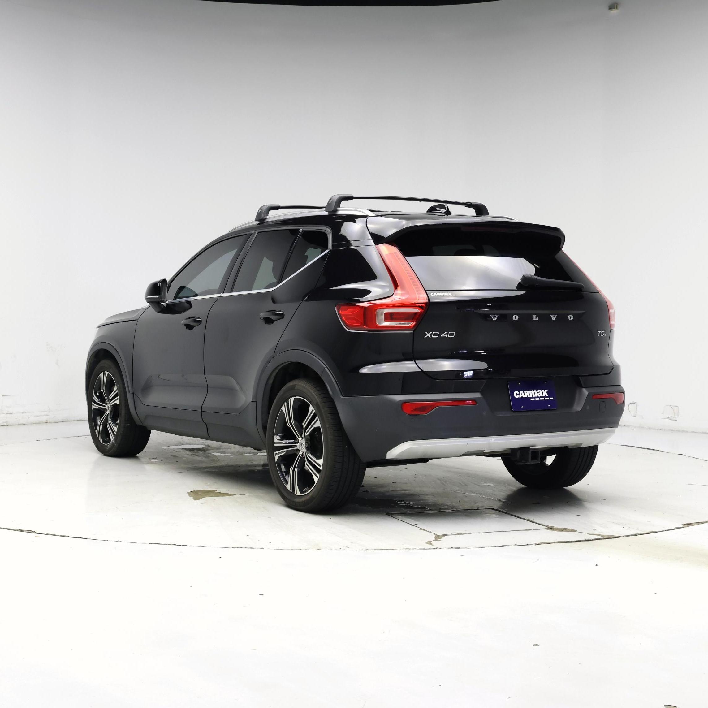 Thumbnail: 2021 Volvo XC40 - 2