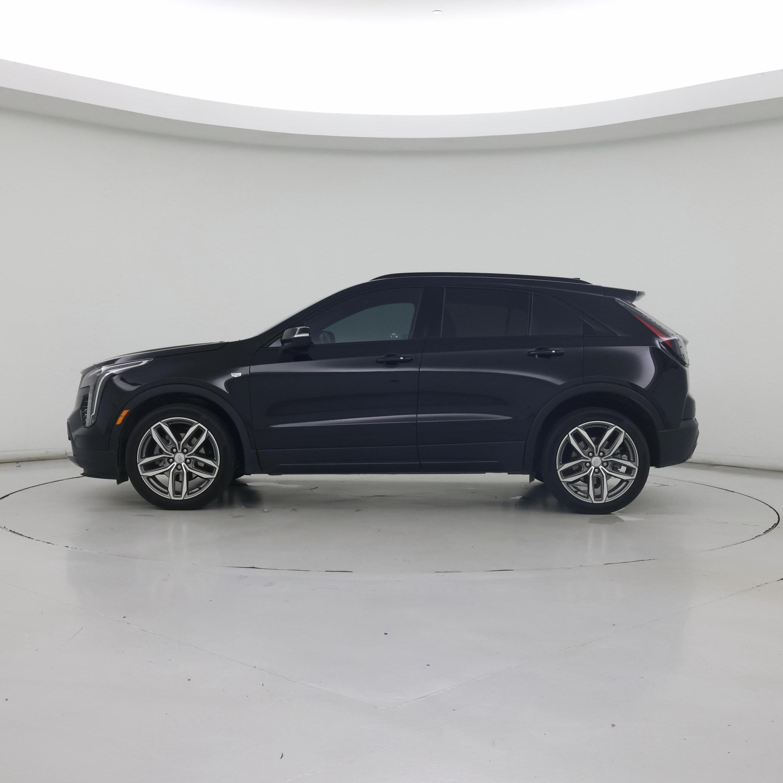 Thumbnail: 2023 Cadillac XT4 - 3