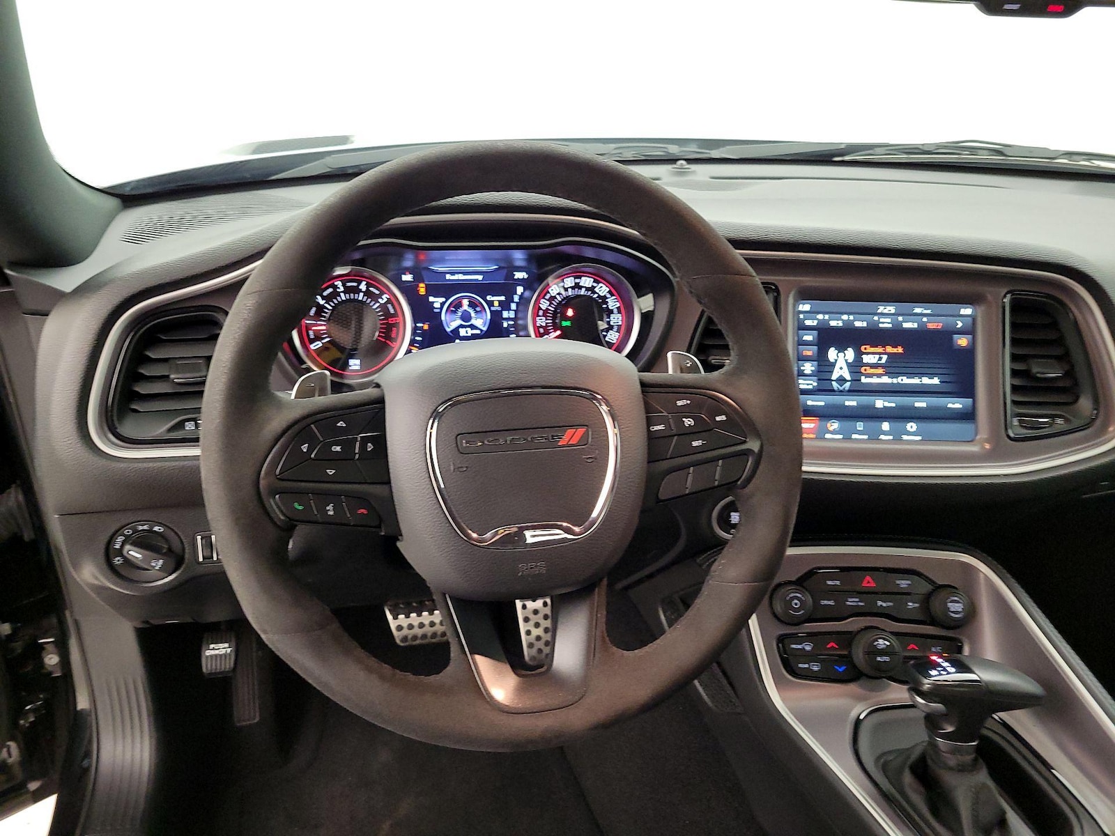 2022 Dodge Challenger R/T - Photo 11