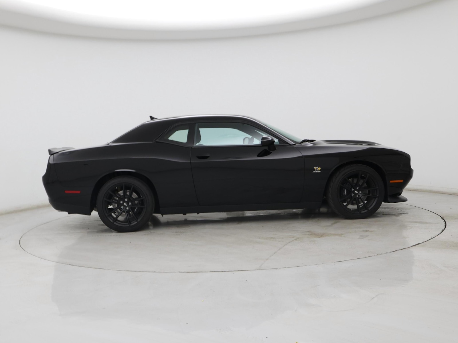 2022 Dodge Challenger R/T - Photo 8