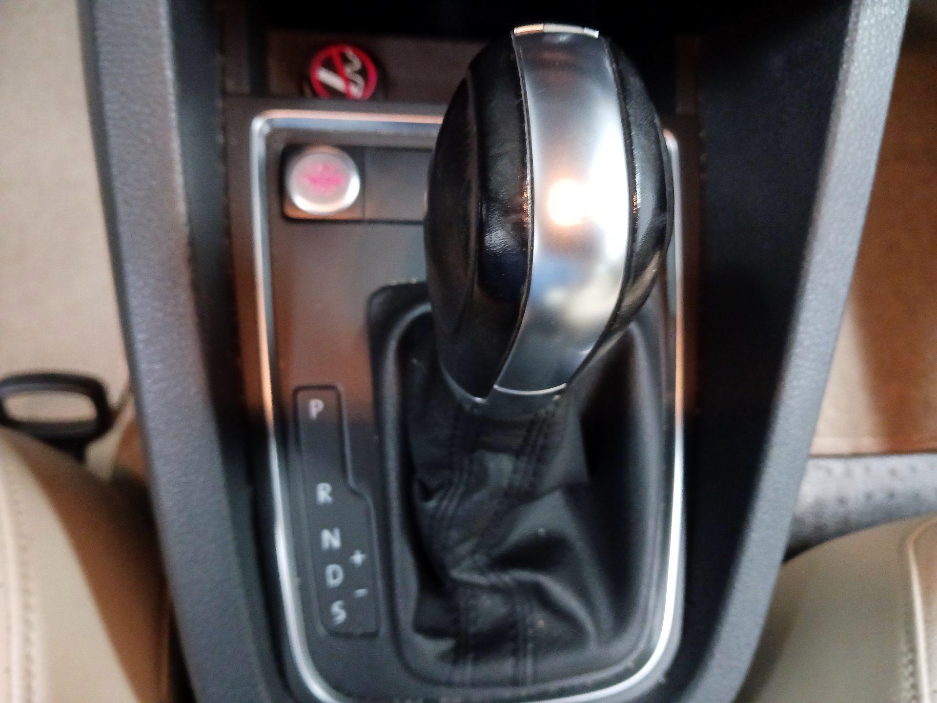 Thumbnail: 2015 Volkswagen Jetta - 15
