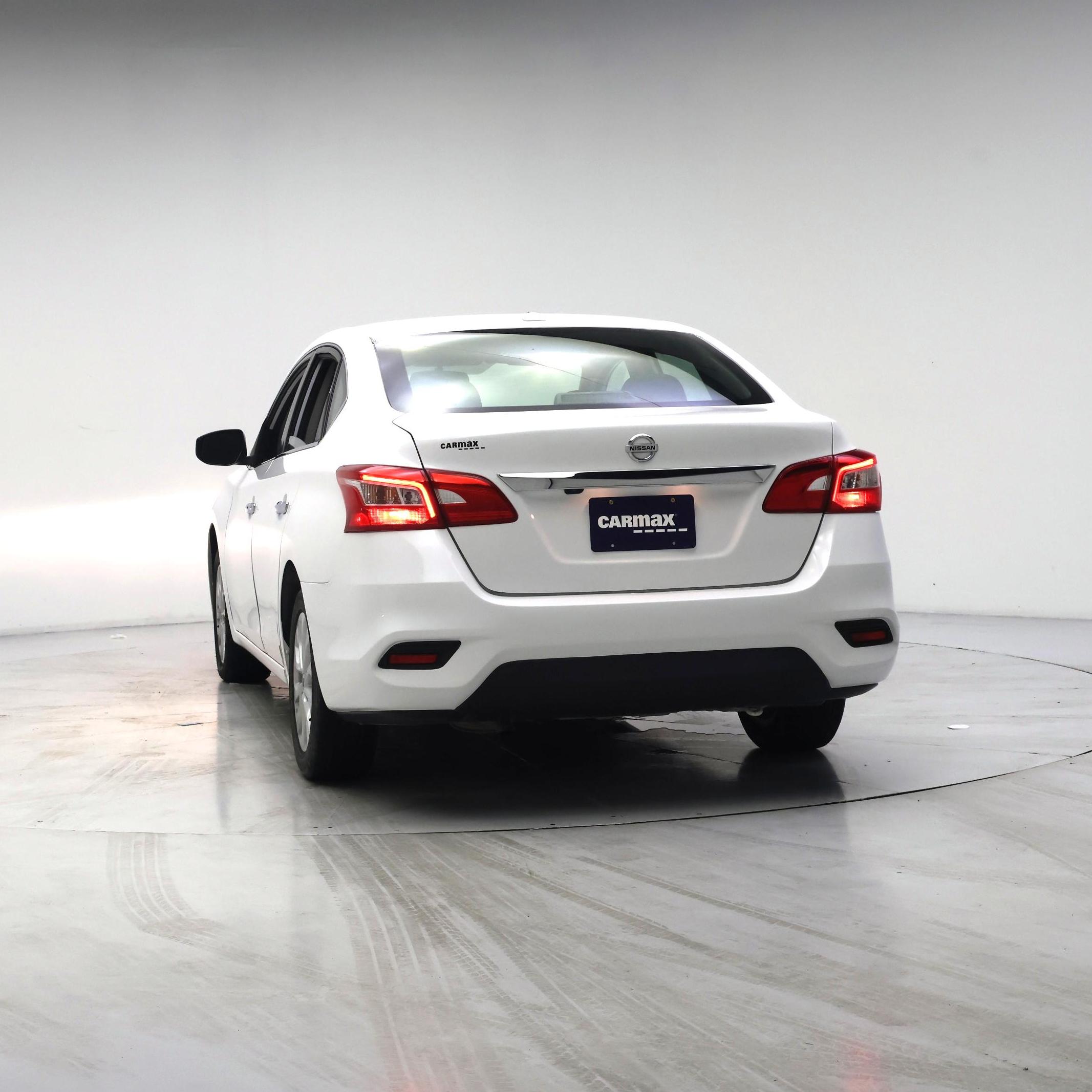 Thumbnail: 2019 Nissan Sentra - 6