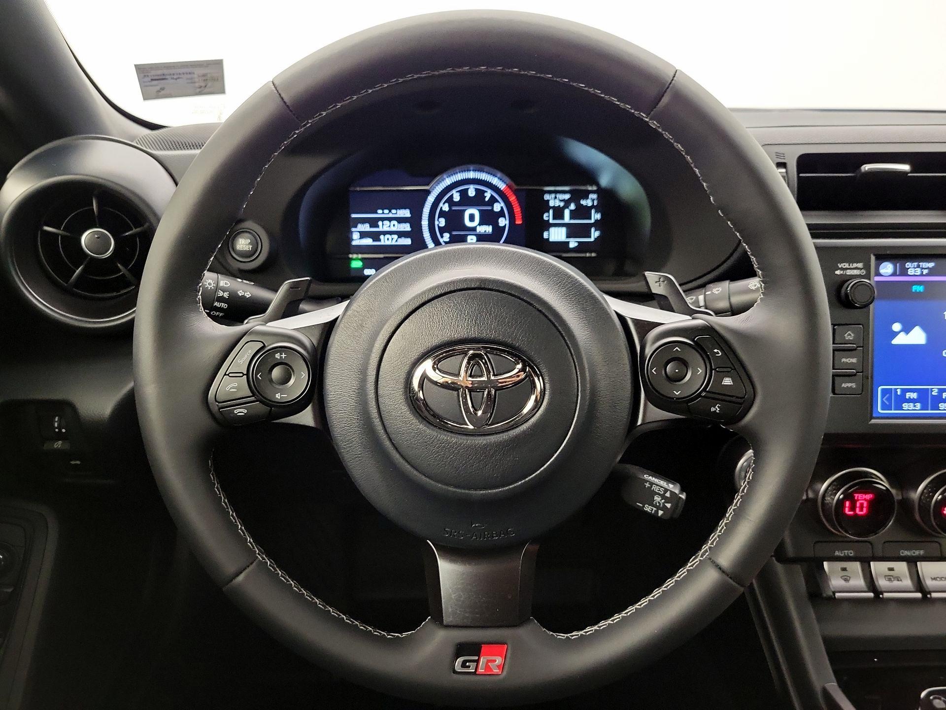 Thumbnail: 2025 Toyota GR86 - 10