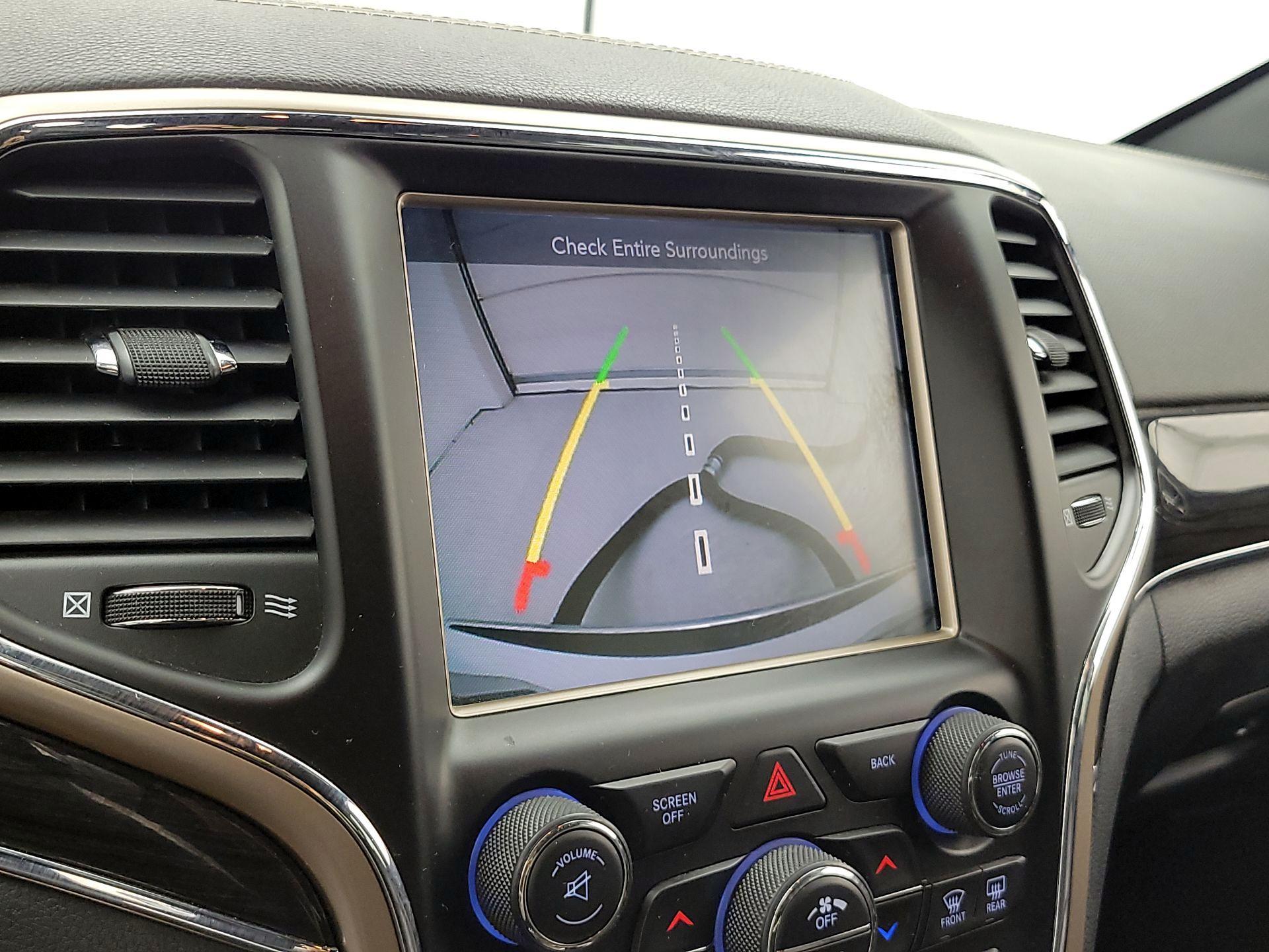 Thumbnail: 2015 Jeep Grand Cherokee - 15