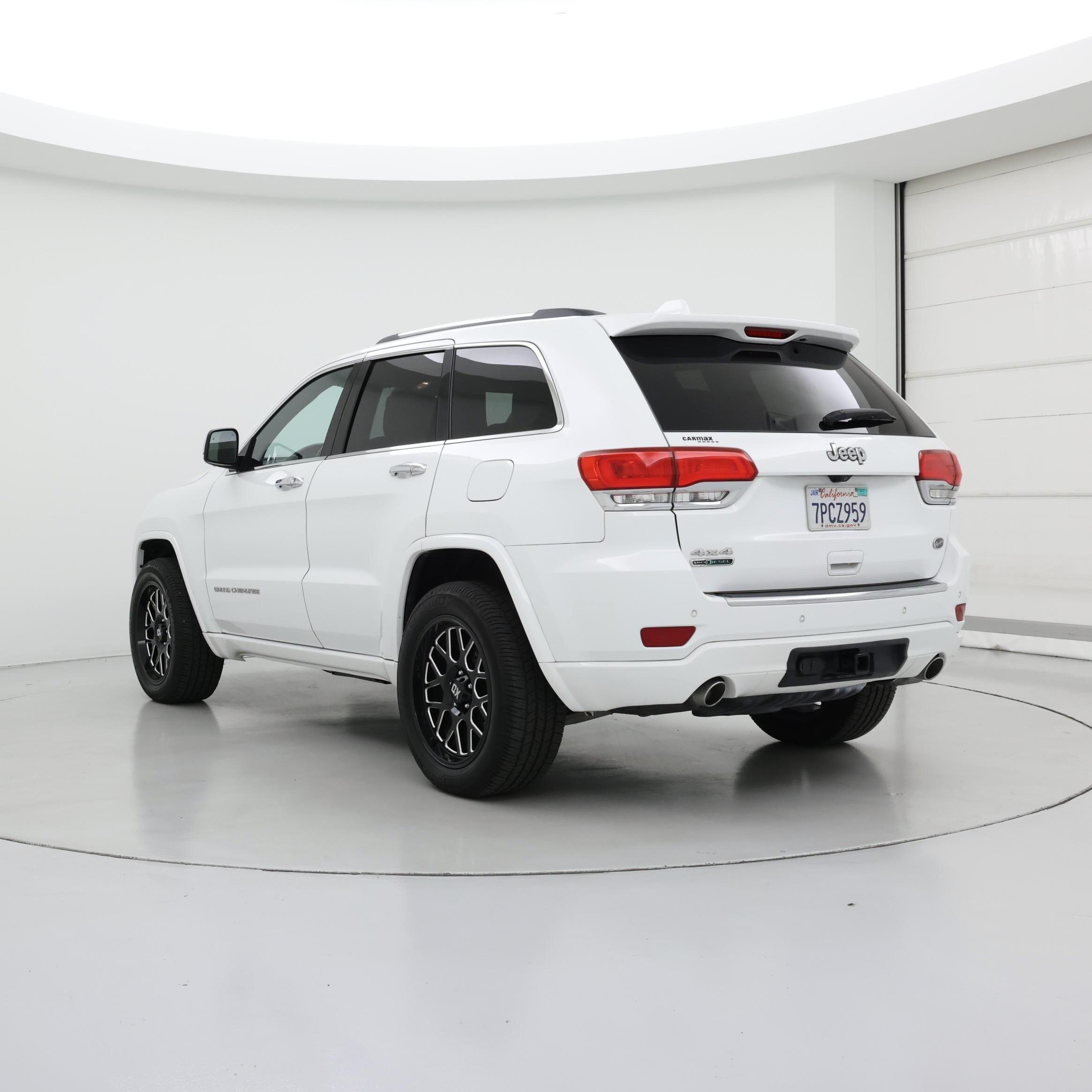 Thumbnail: 2015 Jeep Grand Cherokee - 2