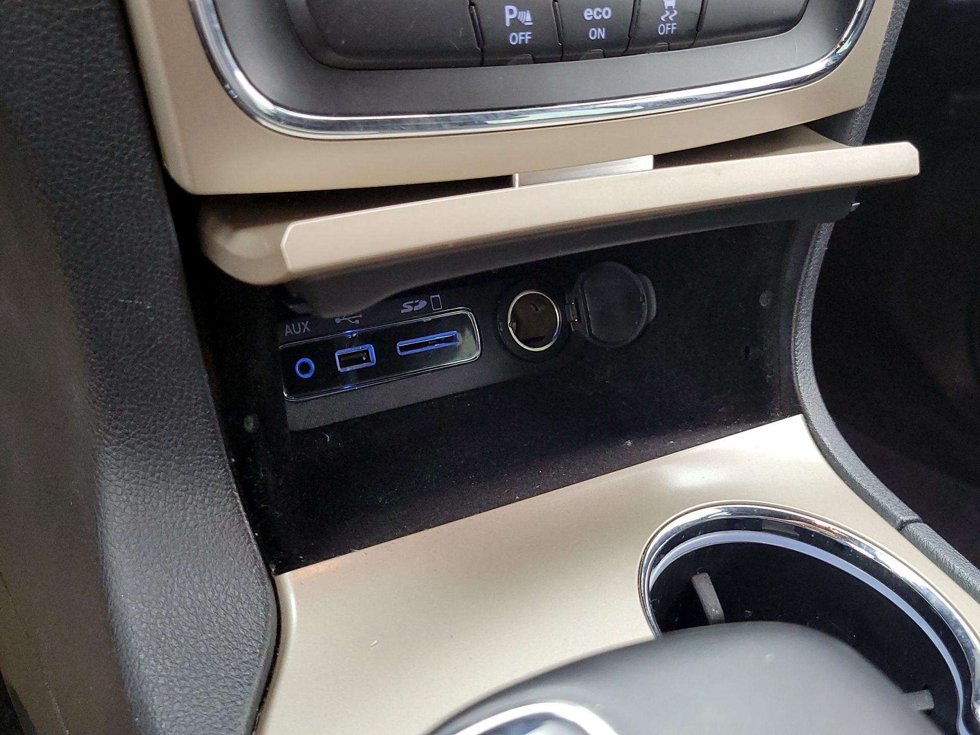 Thumbnail: 2015 Jeep Grand Cherokee - 19
