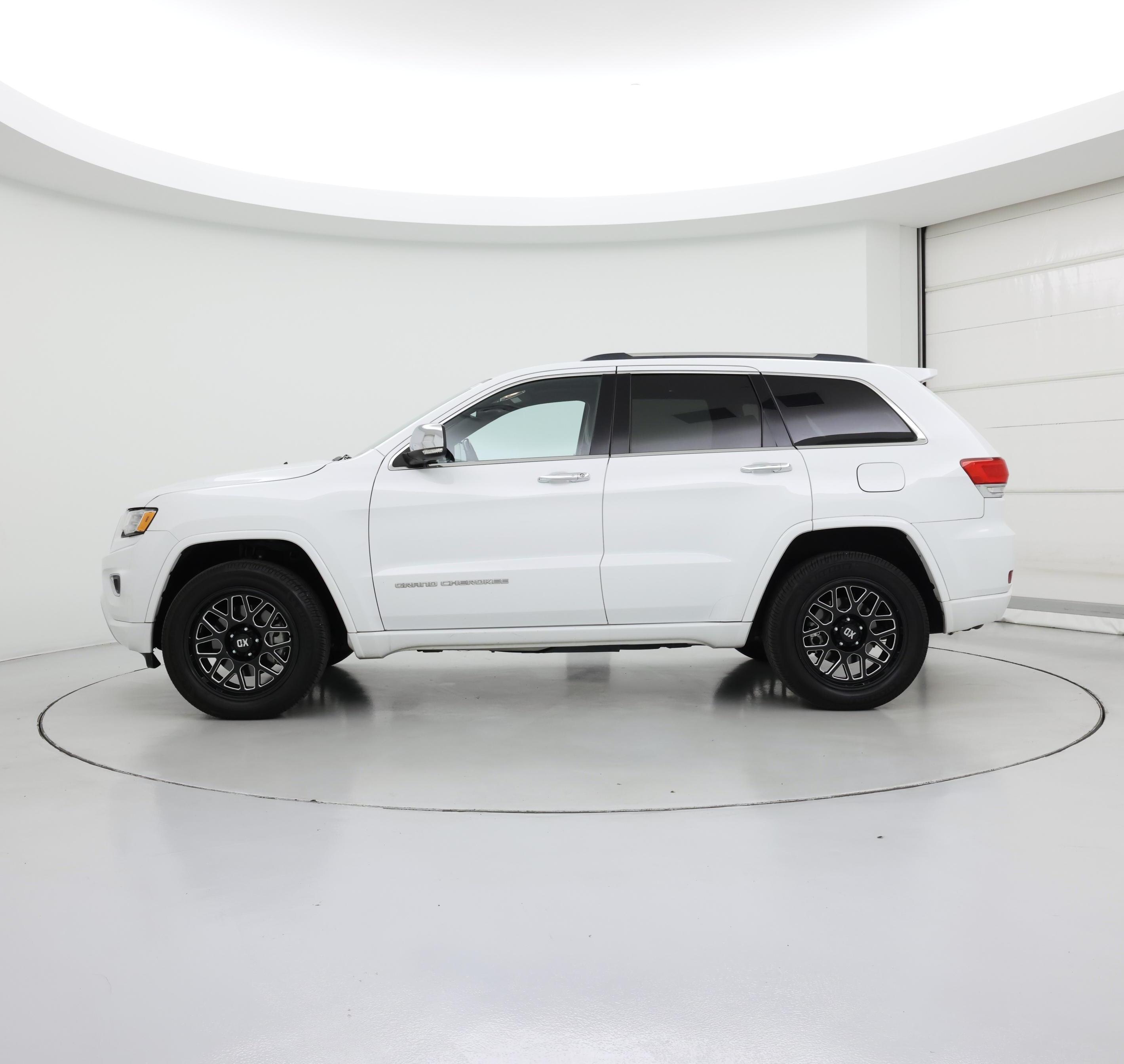 Thumbnail: 2015 Jeep Grand Cherokee - 3