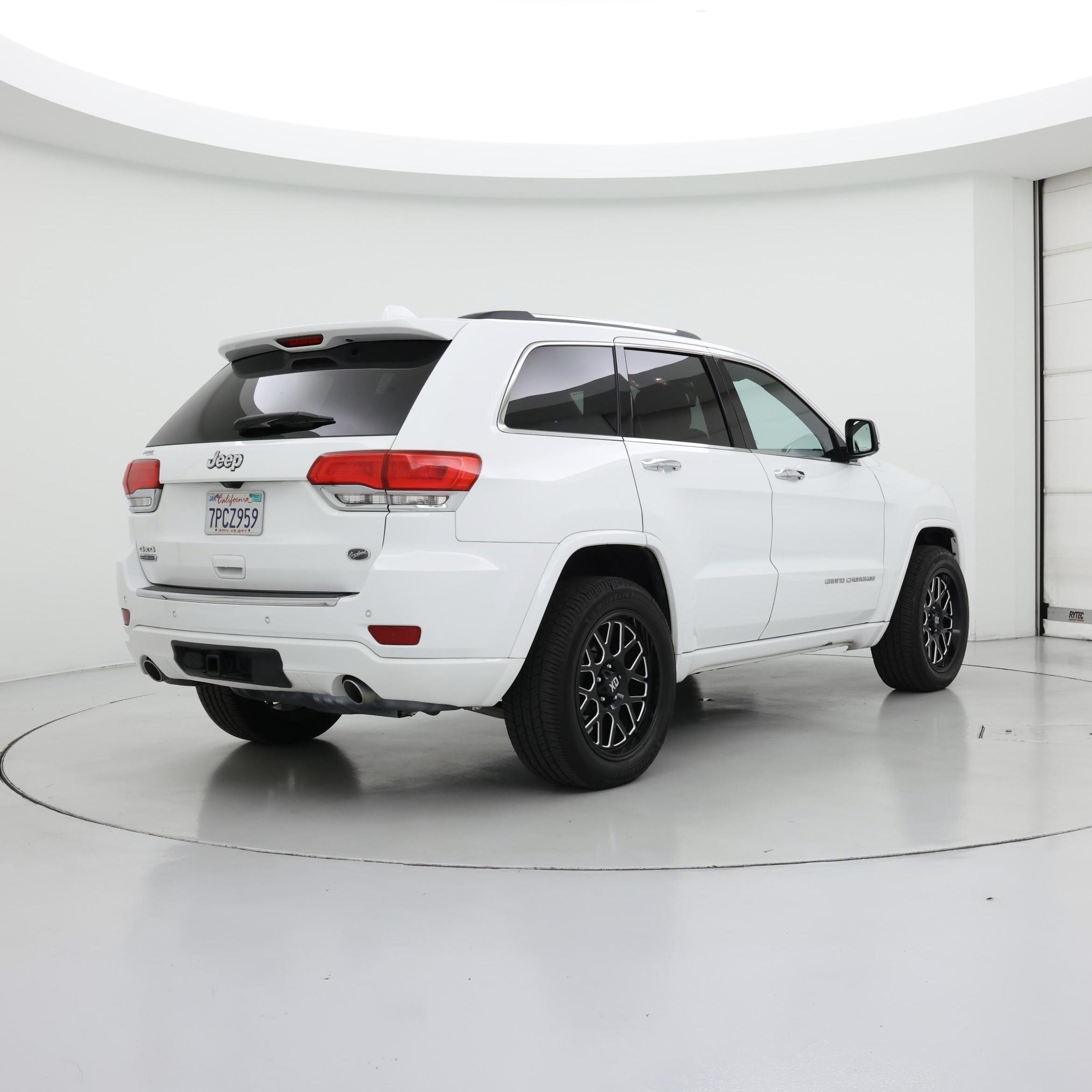 Thumbnail: 2015 Jeep Grand Cherokee - 8
