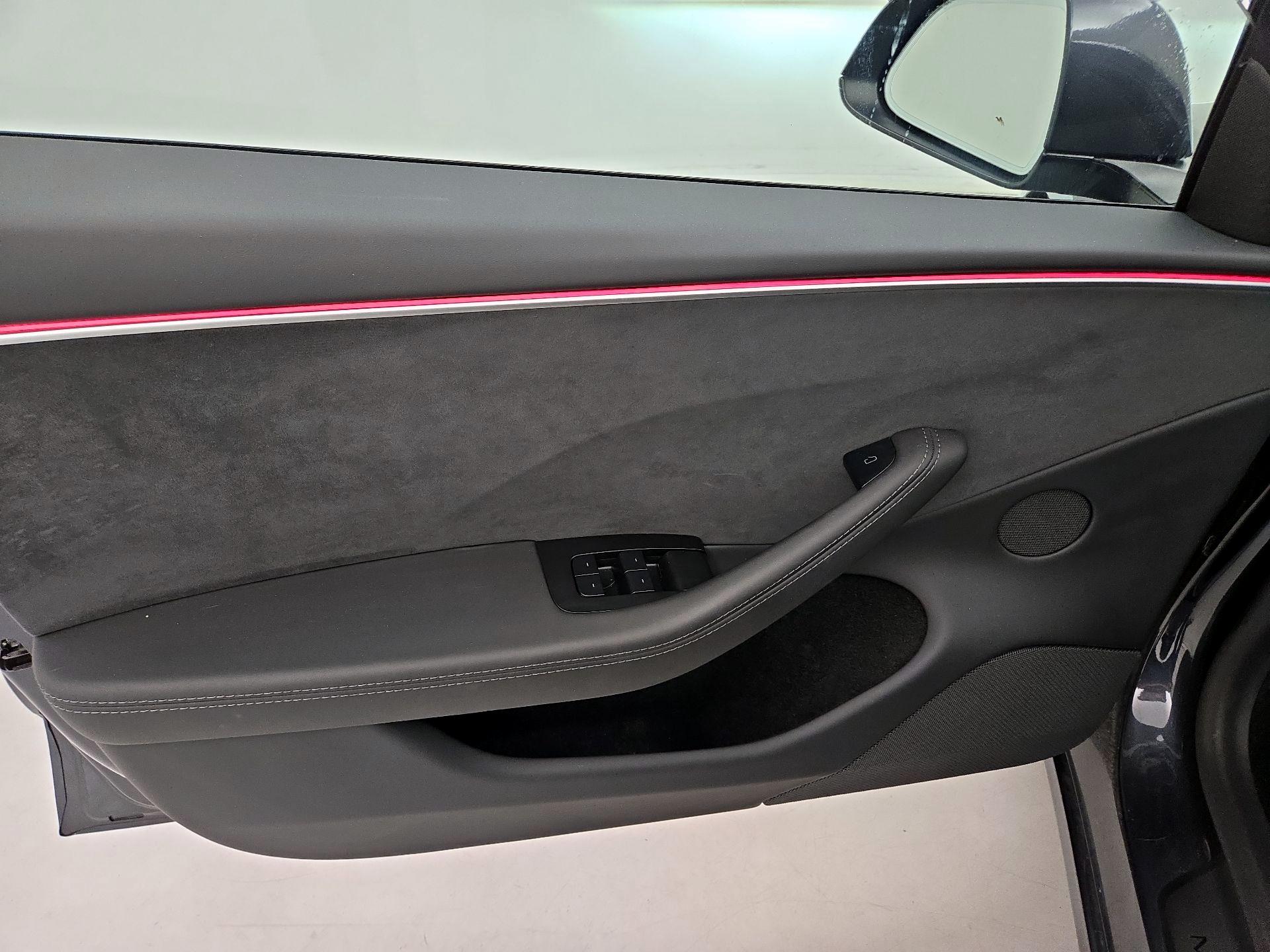 Thumbnail: 2025 Tesla Model 3 - 12