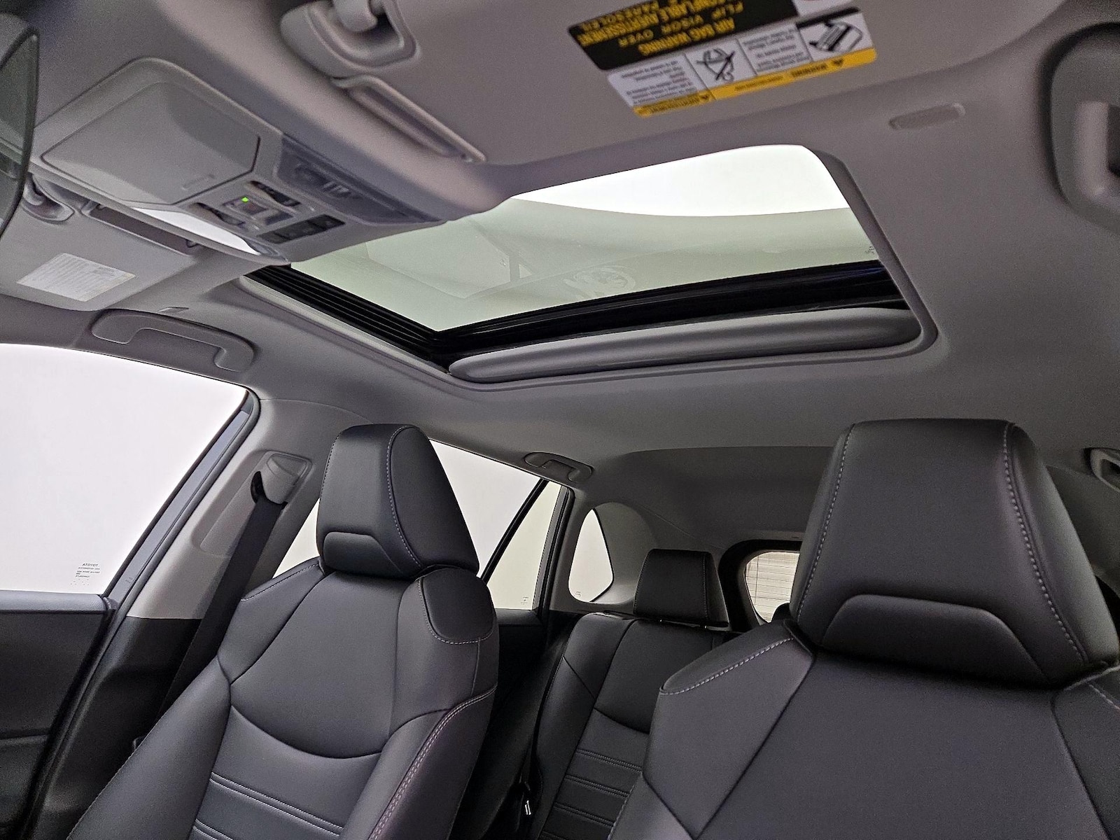 2025 Toyota RAV4 XLE Premium - Photo 21