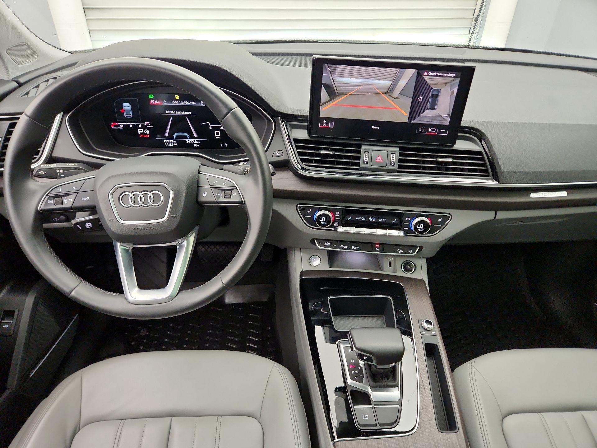 Thumbnail: 2023 Audi Q5 - 9