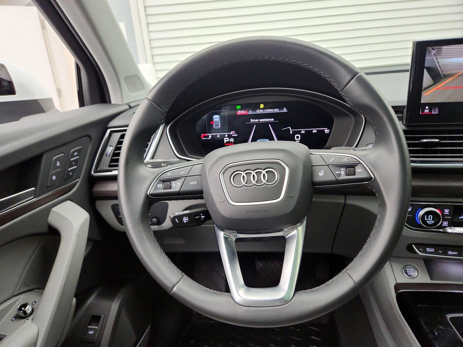 Thumbnail: 2023 Audi Q5 - 10