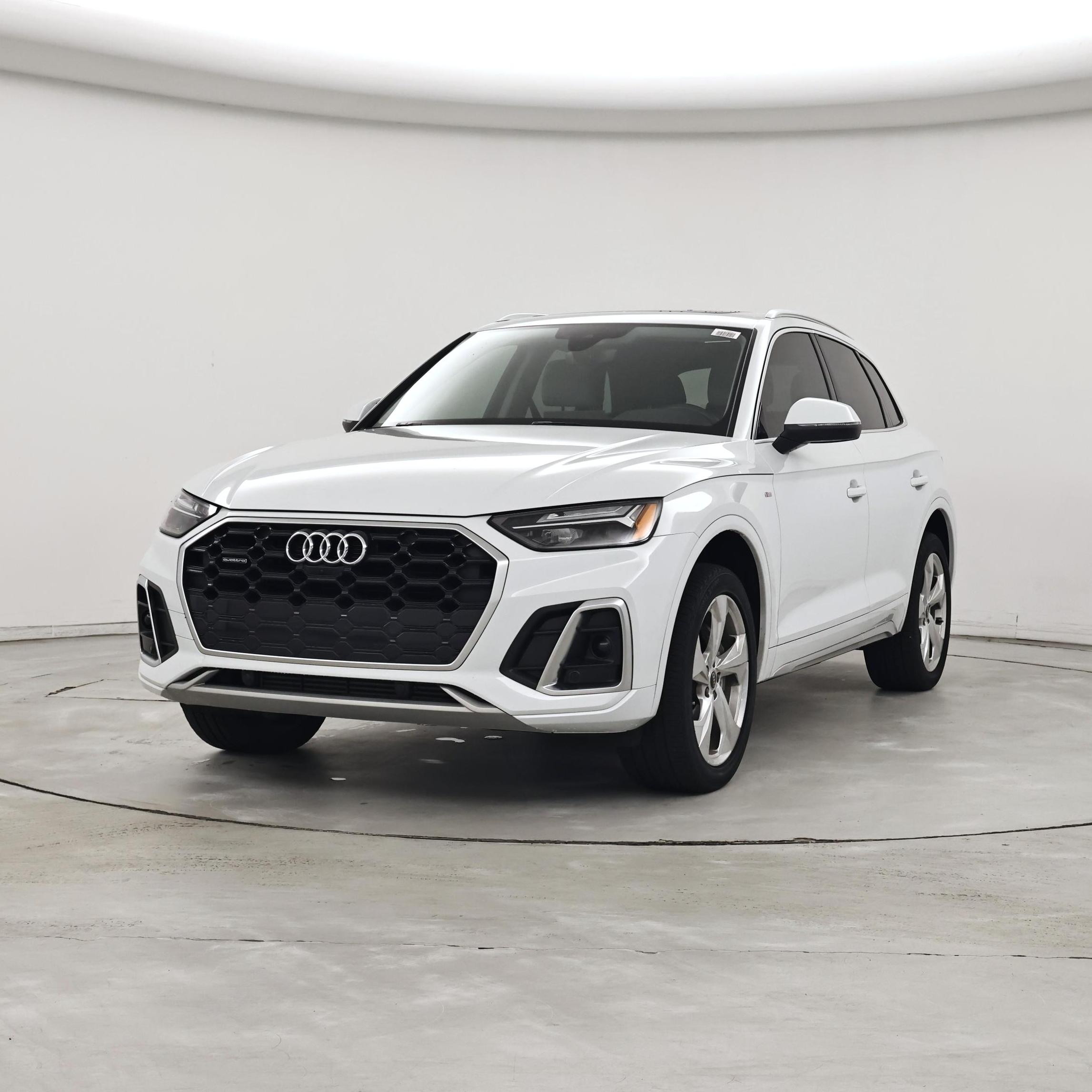Thumbnail: 2023 Audi Q5 - 4