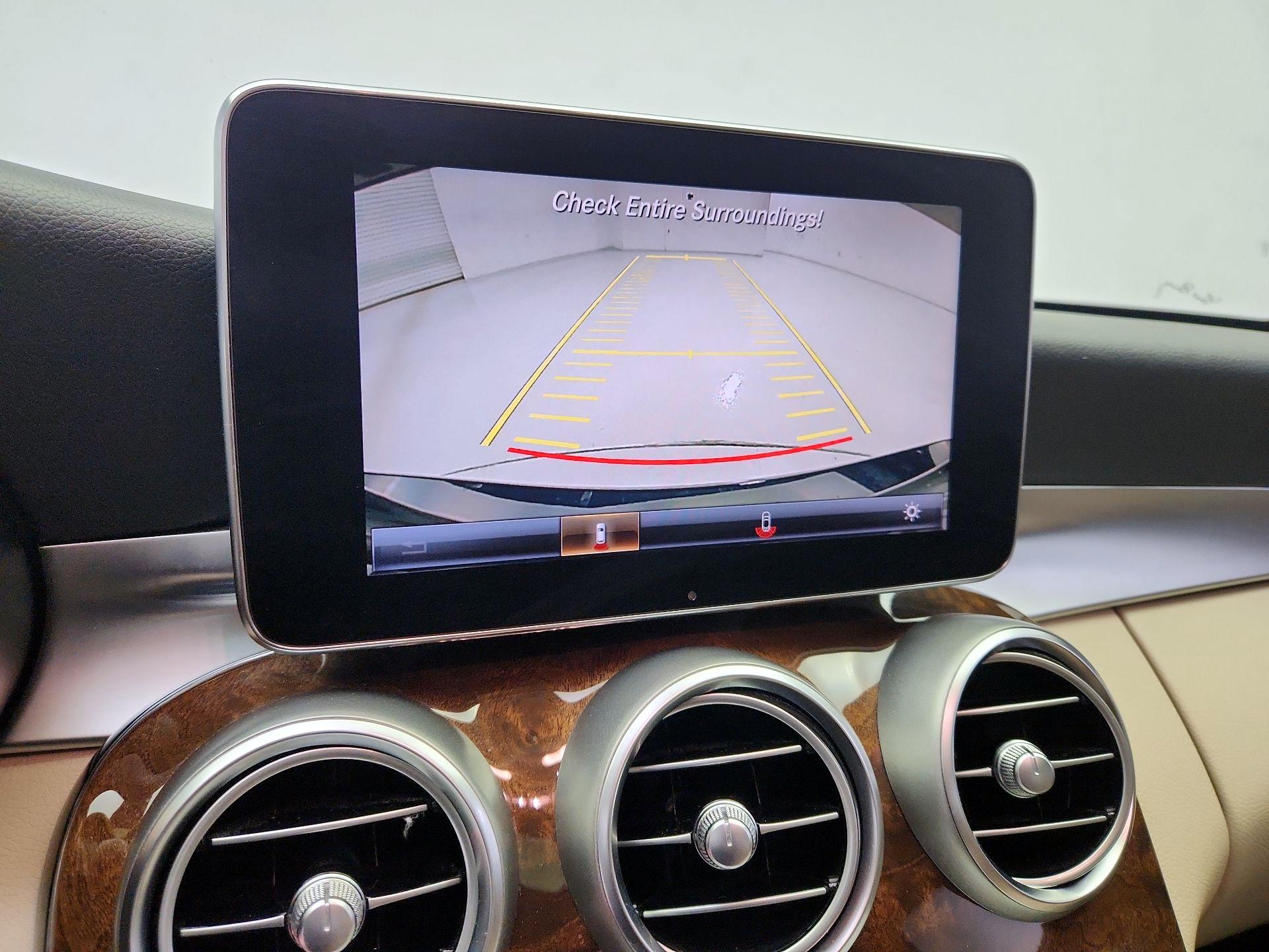 Thumbnail: 2016 Mercedes-Benz C-Class - 15