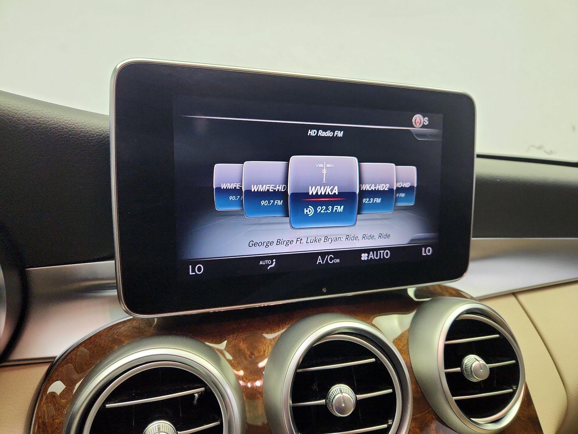 Thumbnail: 2016 Mercedes-Benz C-Class - 16