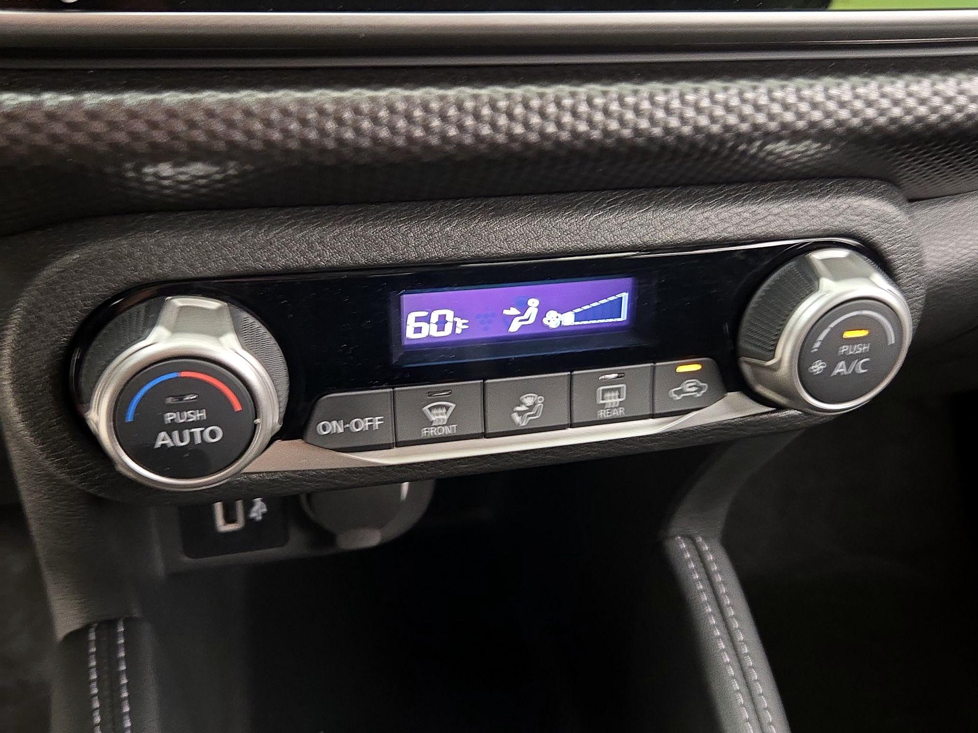 Thumbnail: 2018 Nissan Kicks - 14