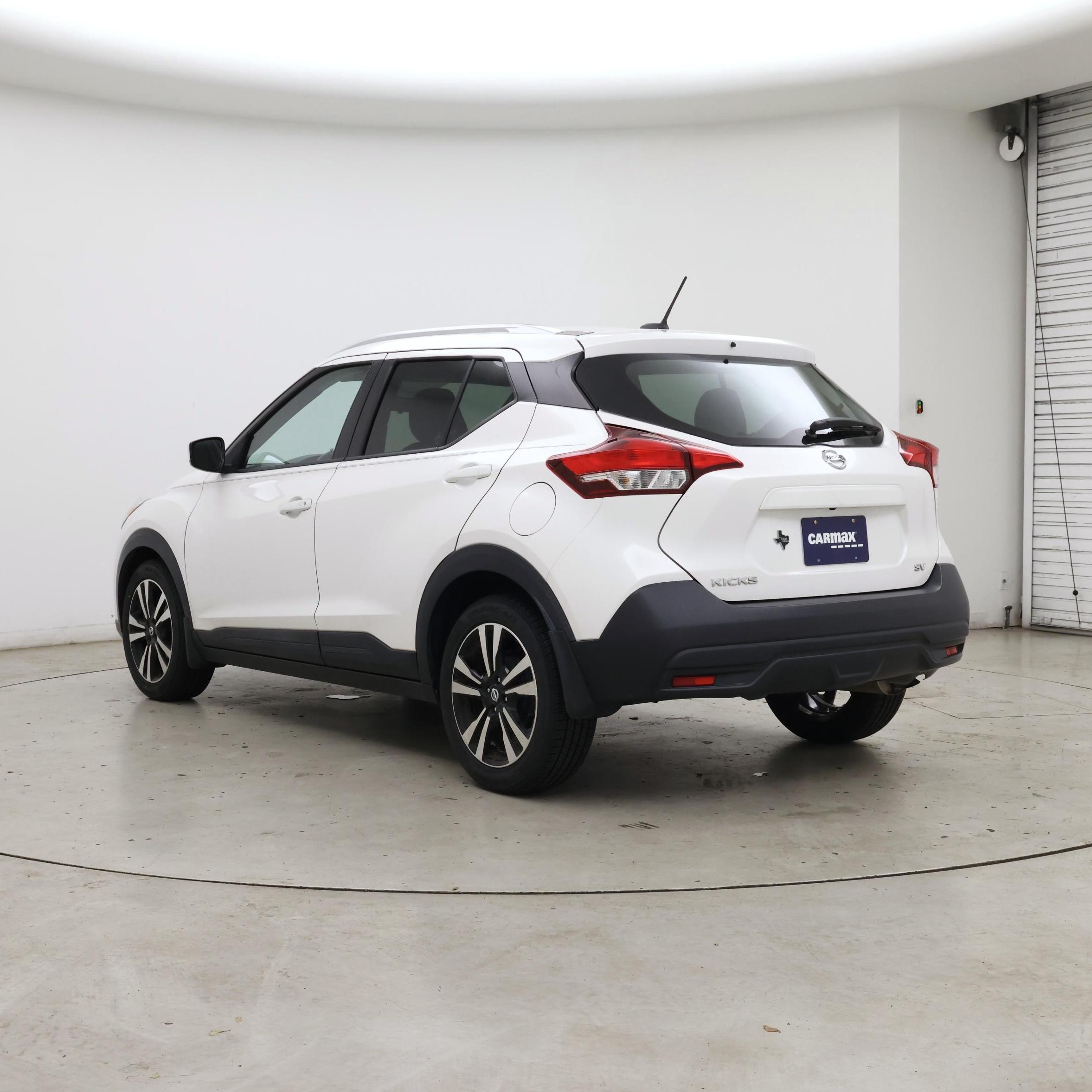 Thumbnail: 2018 Nissan Kicks - 2