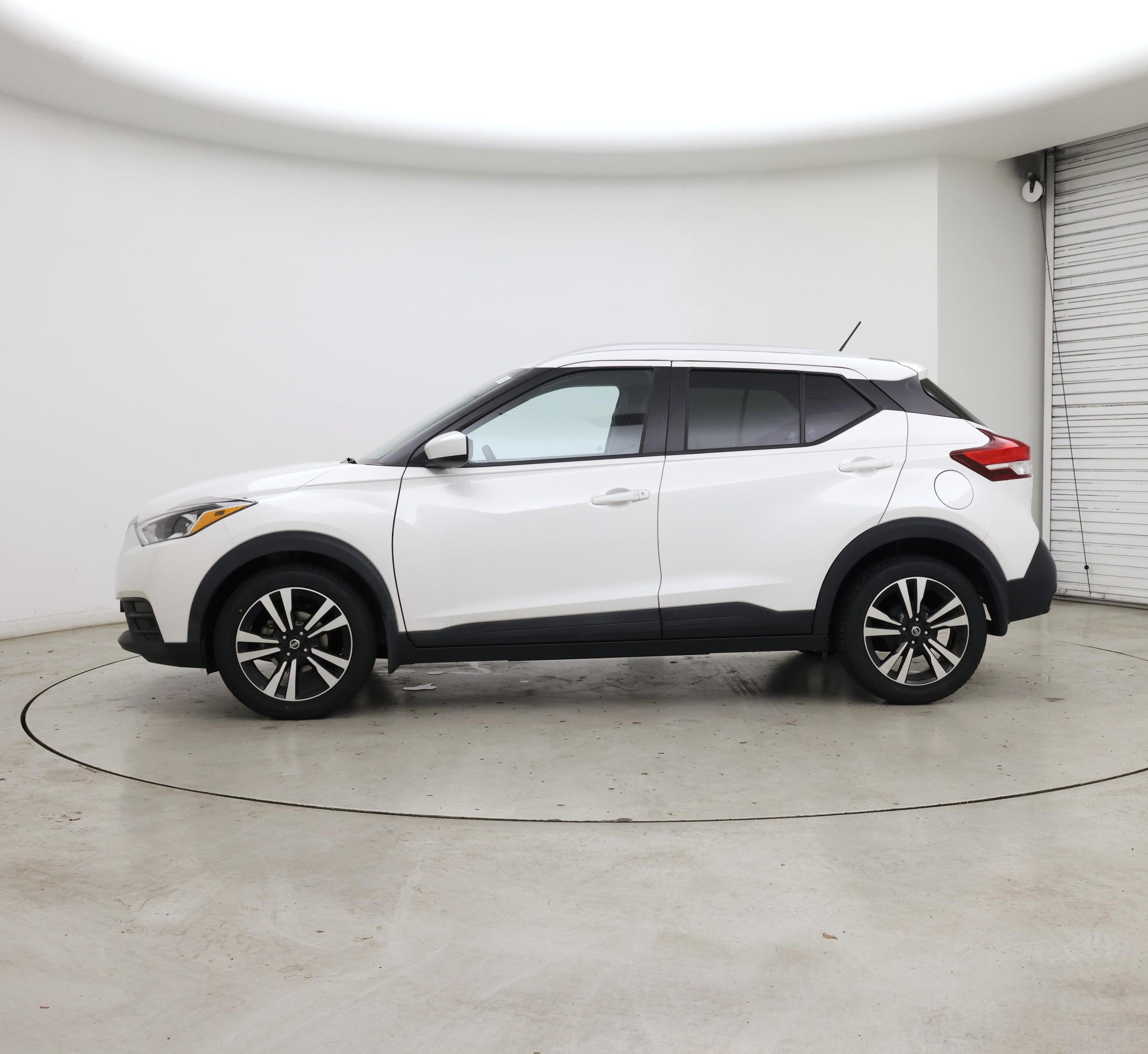 Thumbnail: 2018 Nissan Kicks - 3