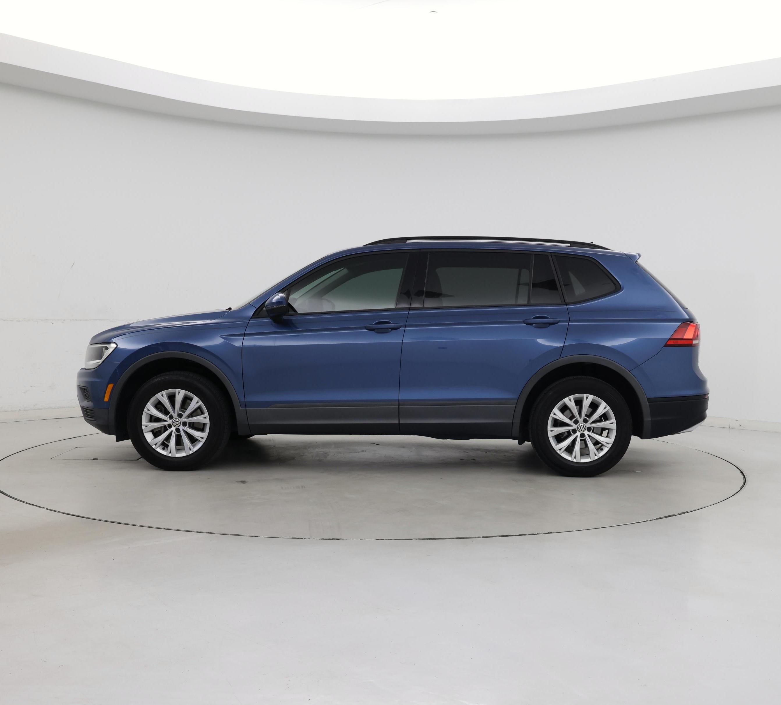 Thumbnail: 2020 Volkswagen Tiguan - 3