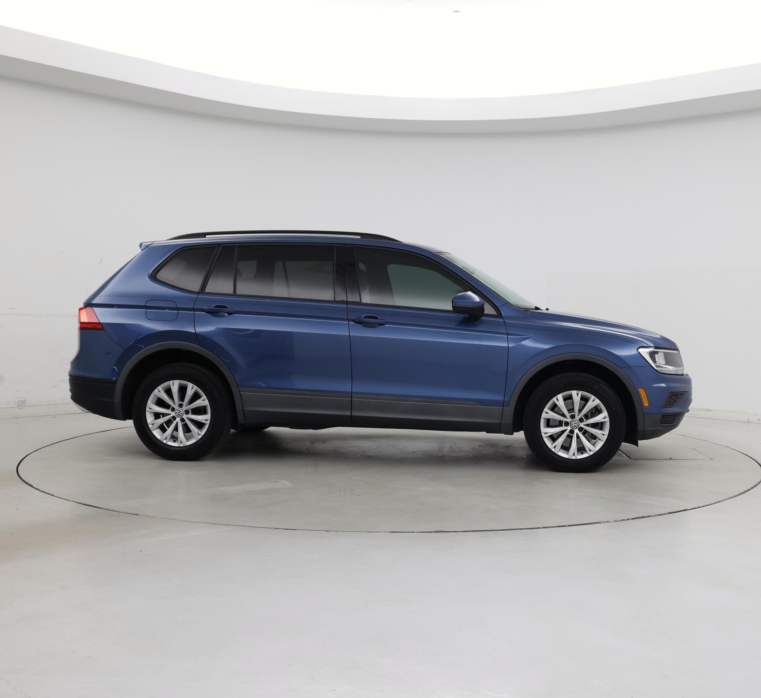 Thumbnail: 2020 Volkswagen Tiguan - 7