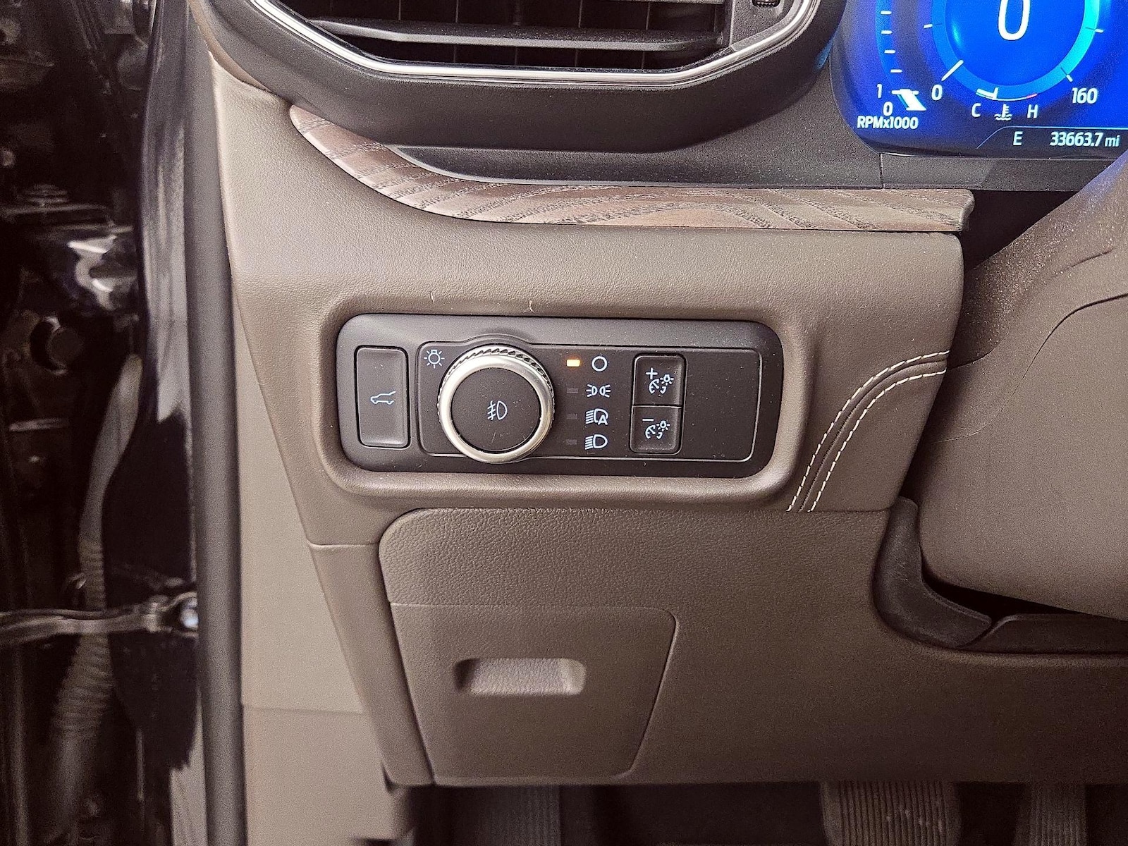 2022 Ford Explorer Platinum - Photo 14