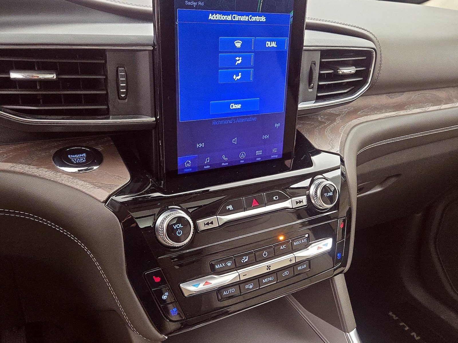 2022 Ford Explorer Platinum - Photo 18