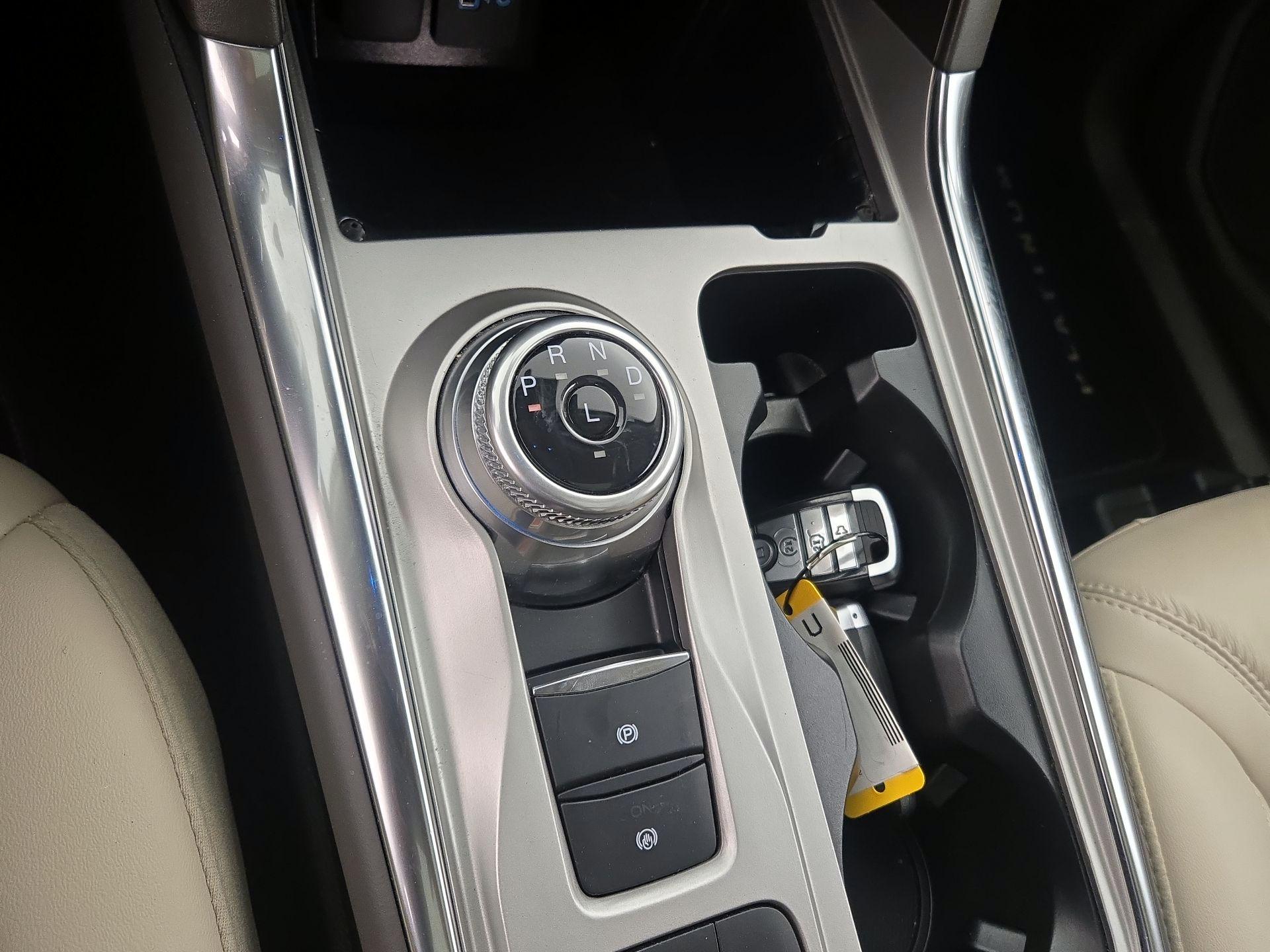 Thumbnail: 2022 Ford Explorer - 18