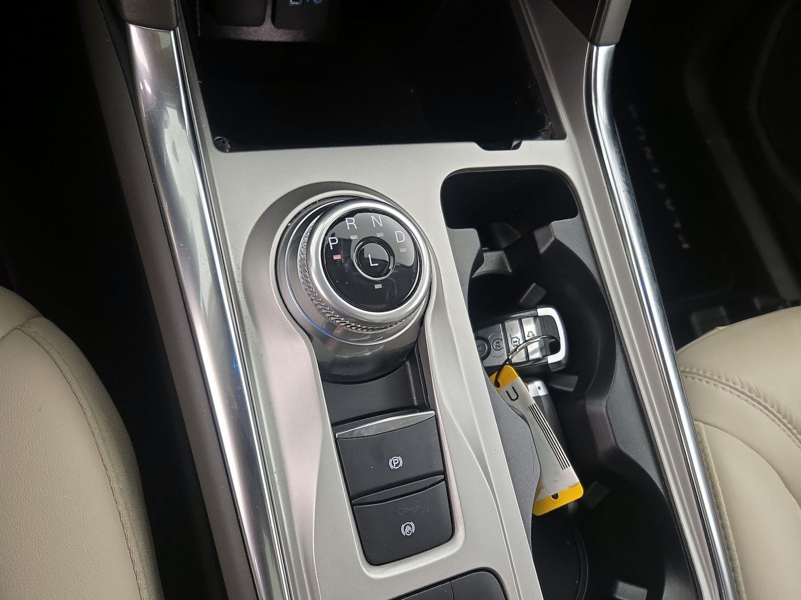 2022 Ford Explorer Platinum - Photo 19