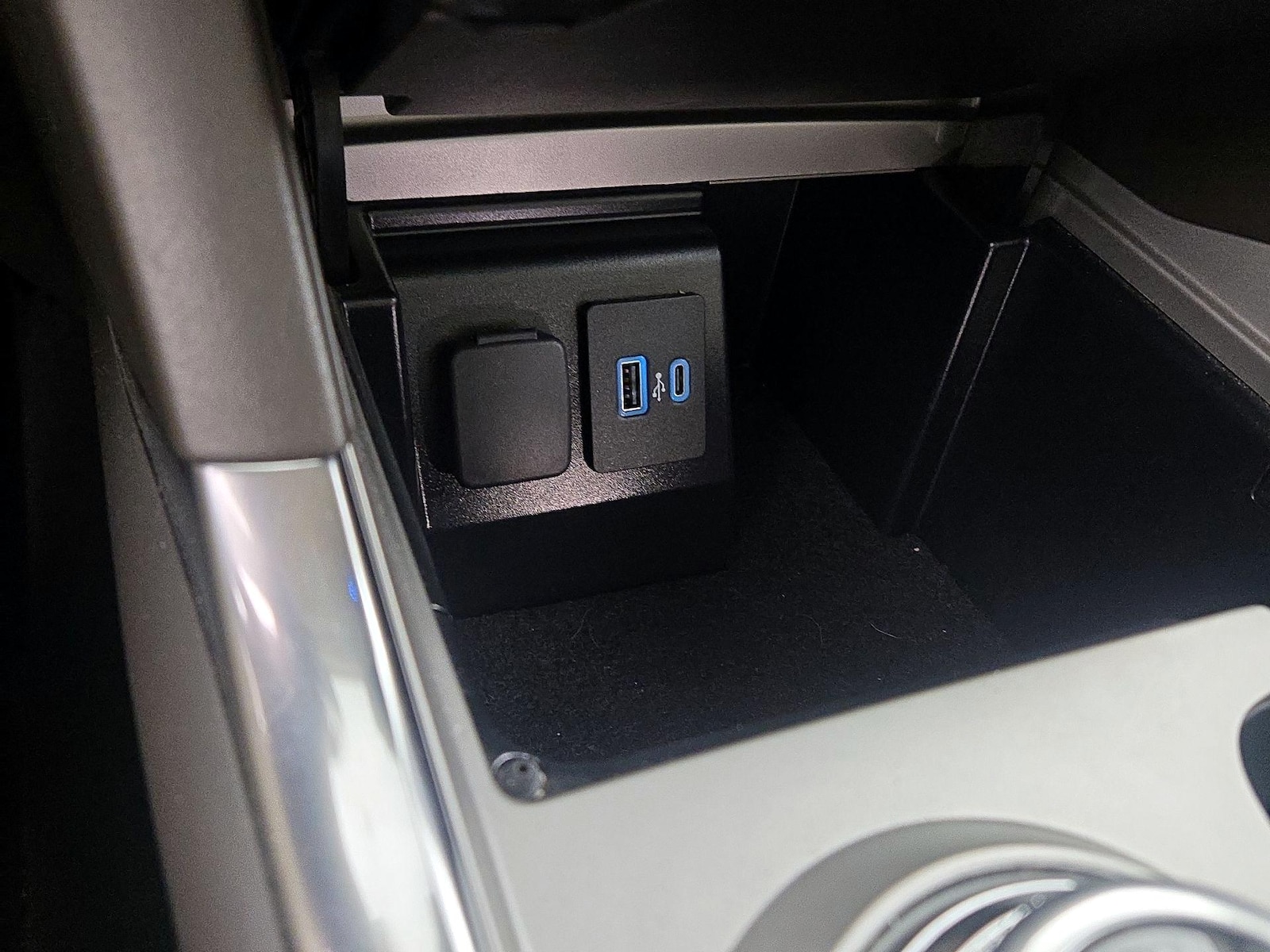 2022 Ford Explorer Platinum - Photo 20