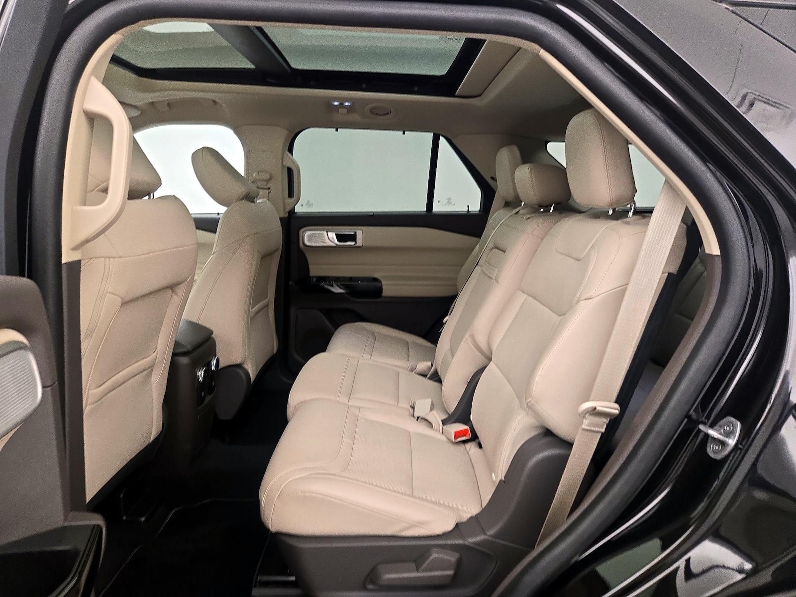 2022 Ford Explorer Platinum - Photo 22