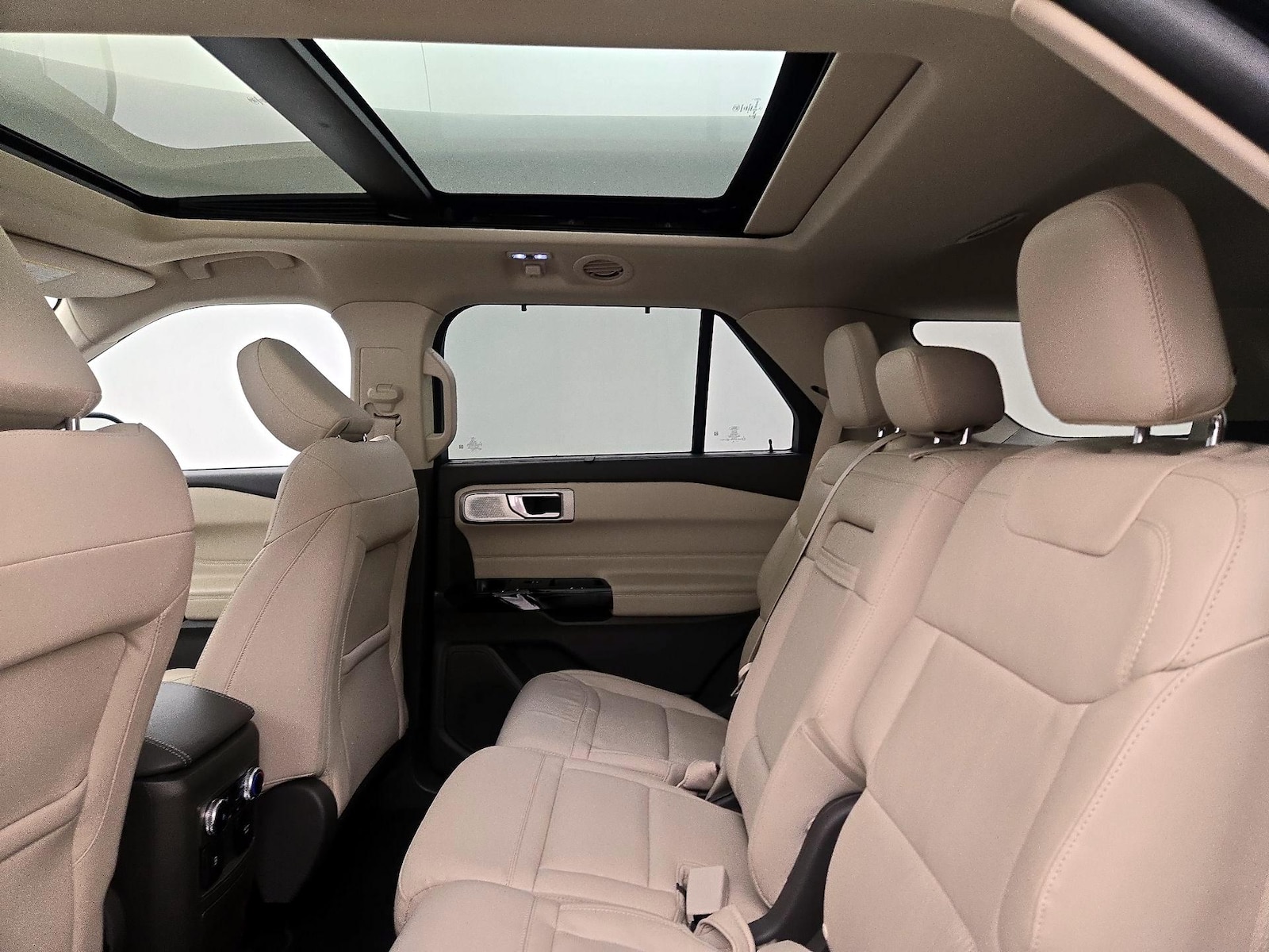 2022 Ford Explorer Platinum - Photo 27