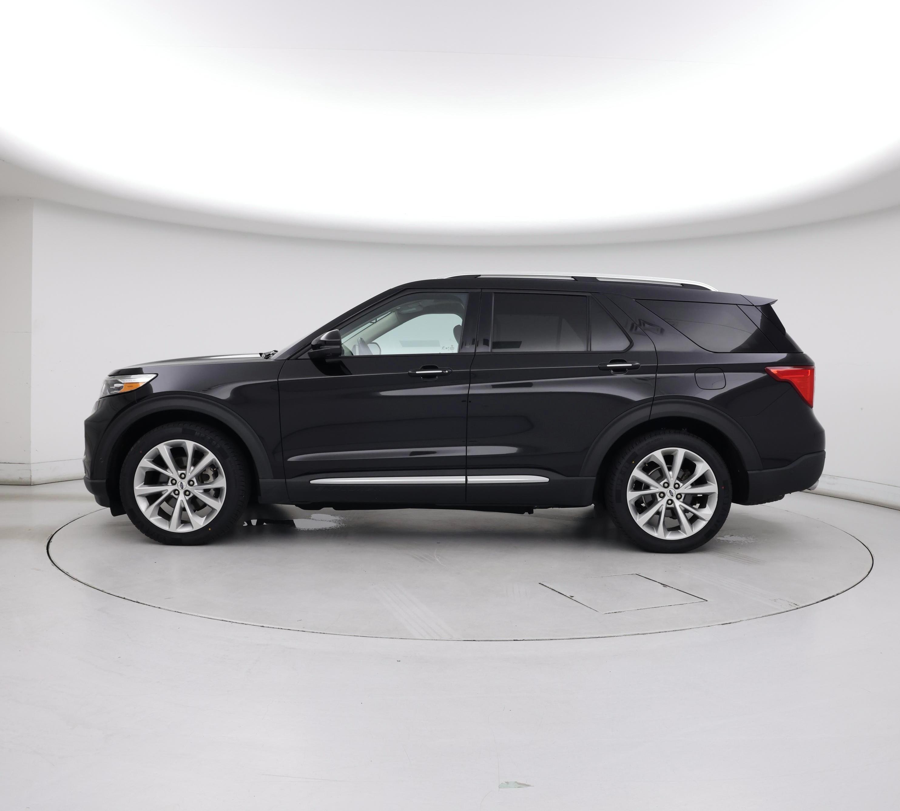 Thumbnail: 2022 Ford Explorer - 3