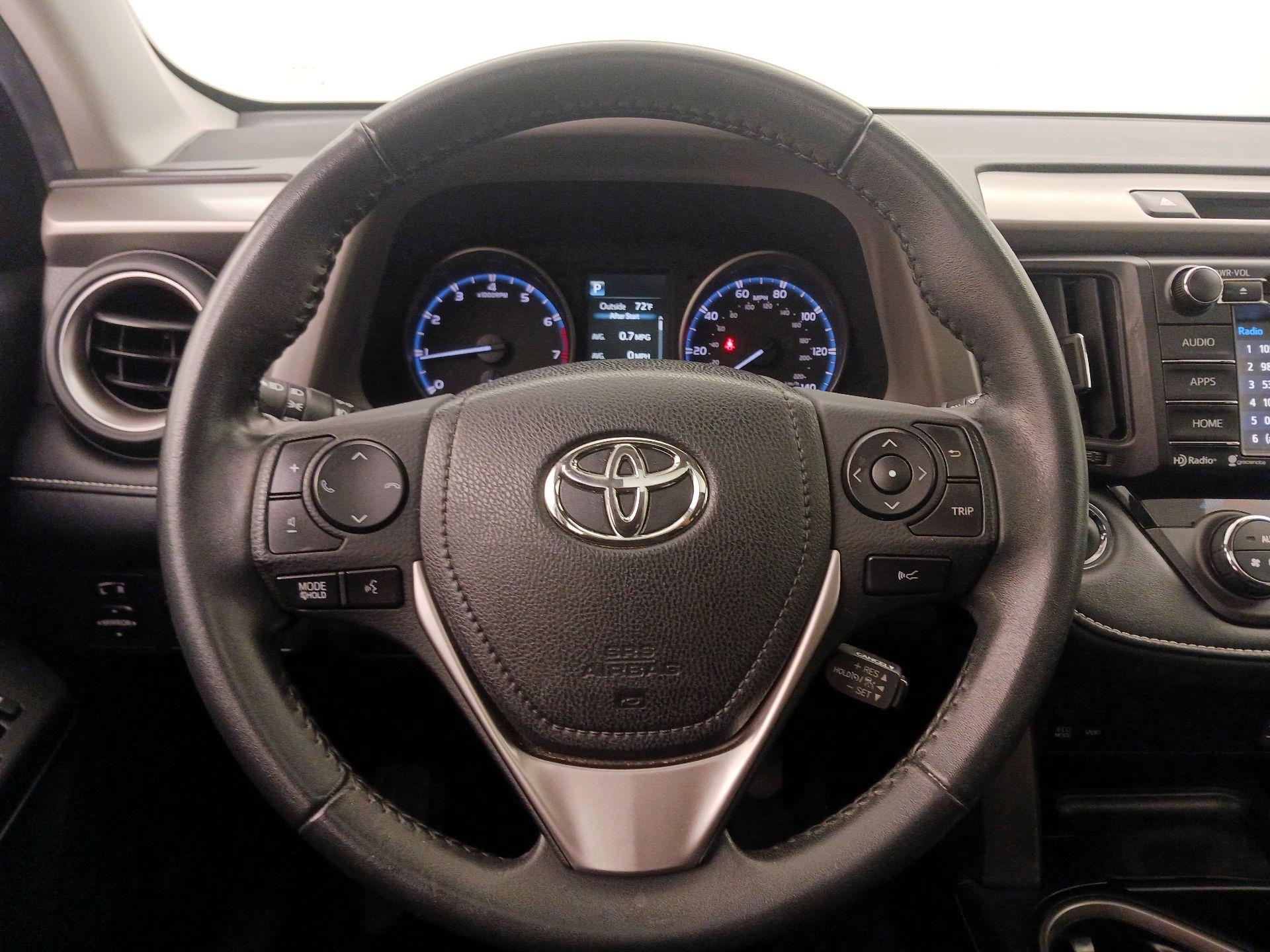 Thumbnail: 2017 Toyota RAV4 - 10