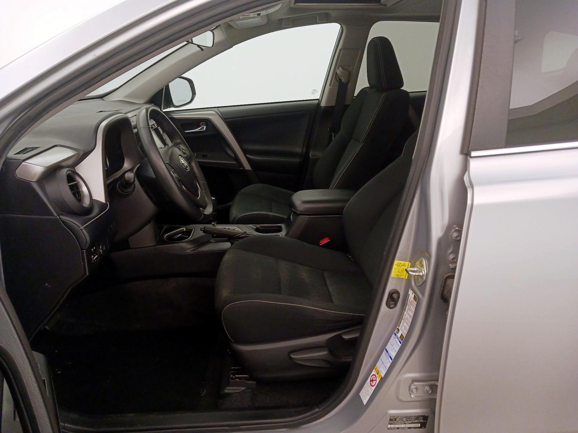 Thumbnail: 2017 Toyota RAV4 - 11