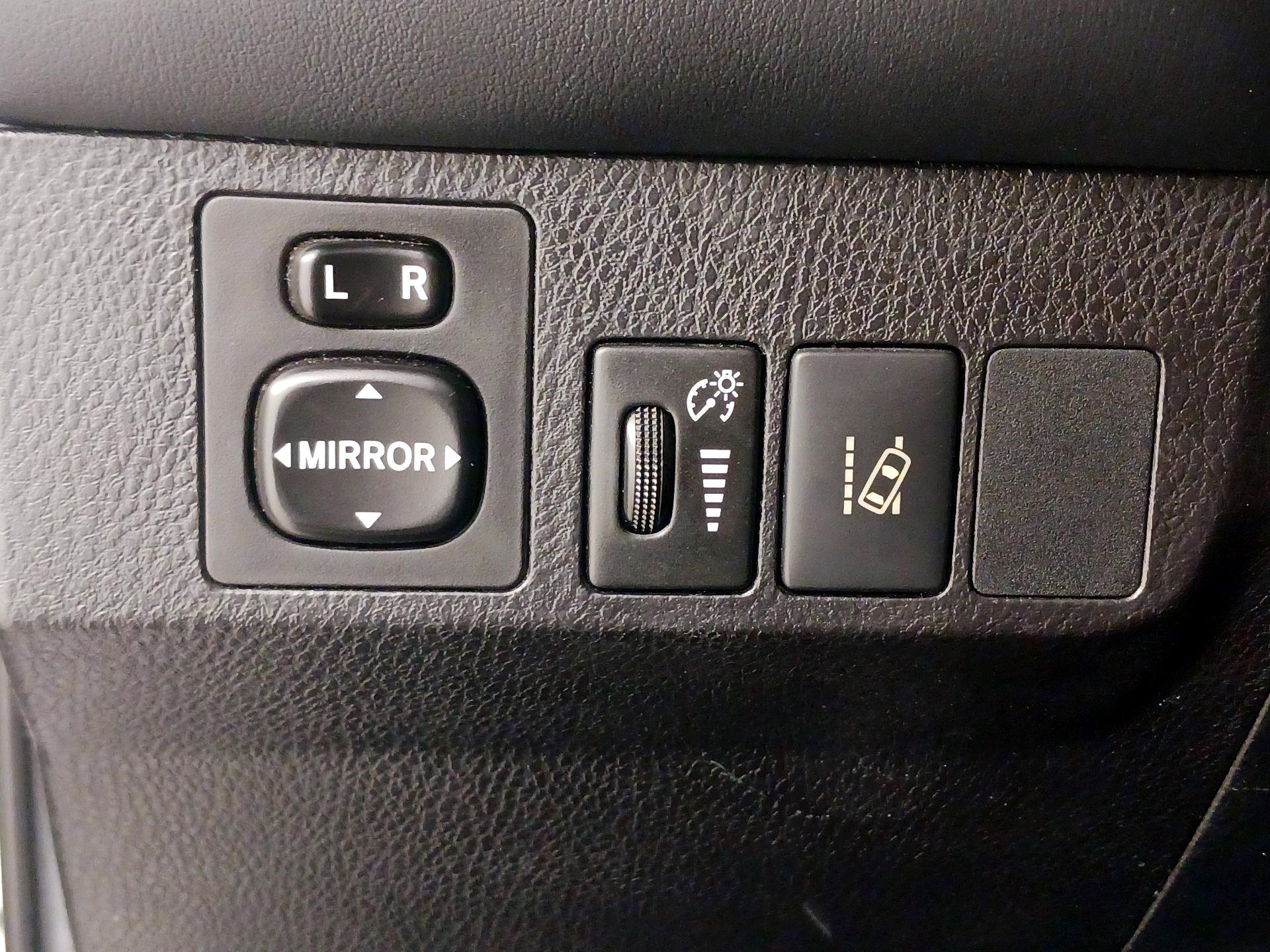 Thumbnail: 2017 Toyota RAV4 - 13