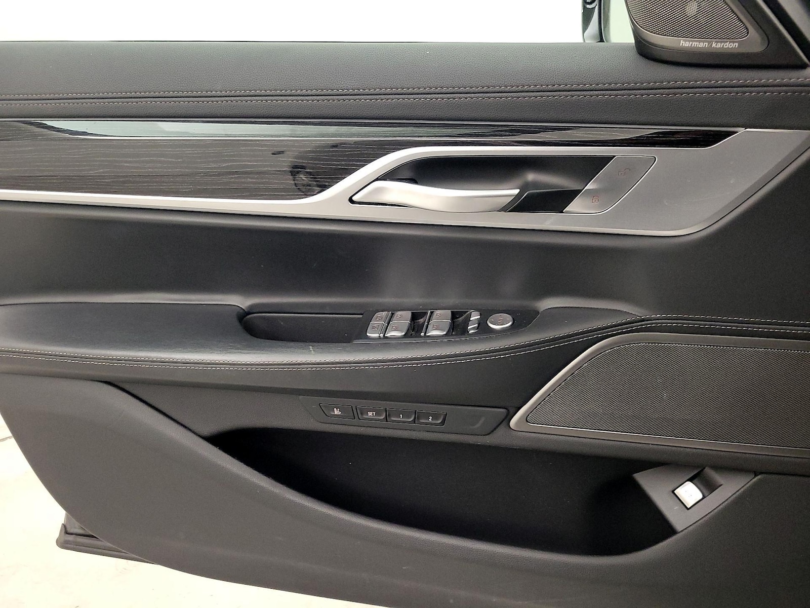 2021 BMW 7 Series 740i - Photo 13